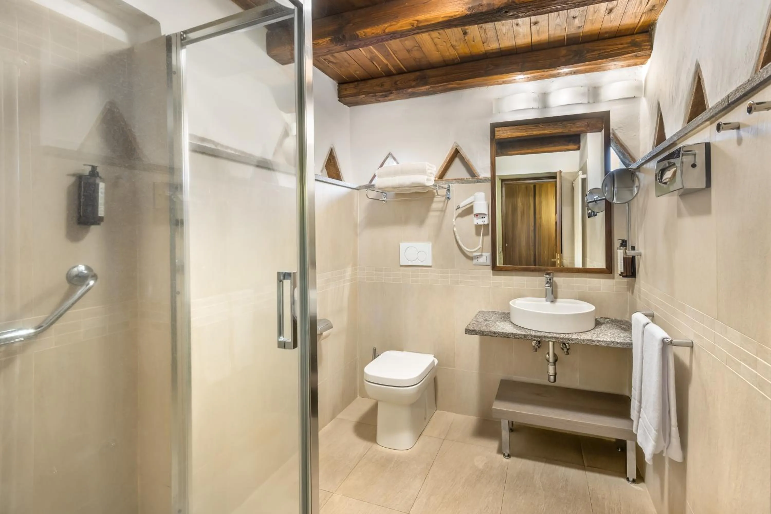 Shower in Palazzo Catalani Resort