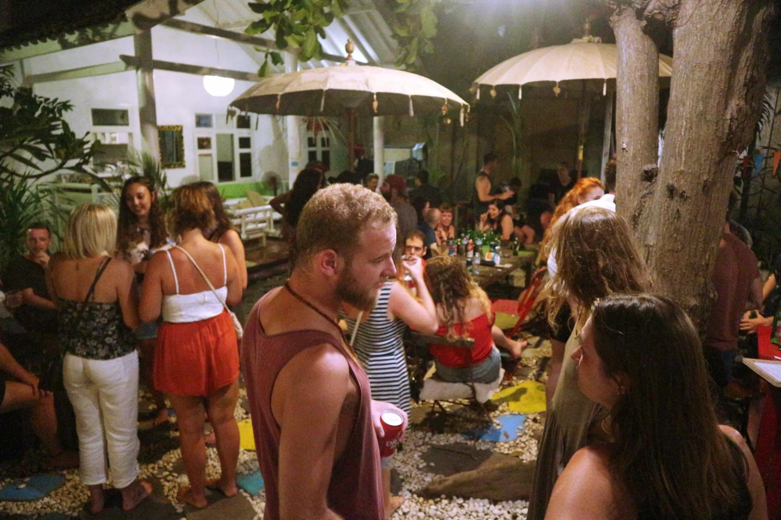 Evening entertainment in Gili La Boheme