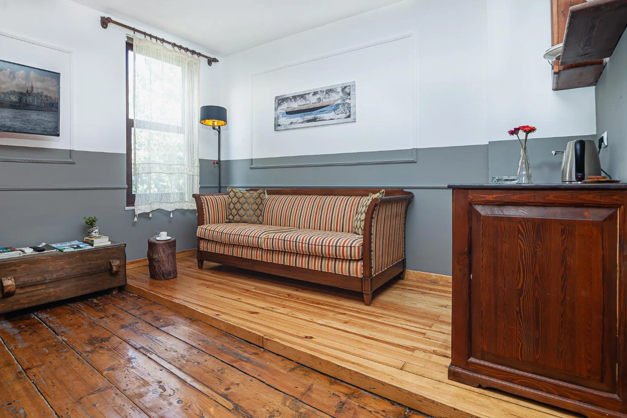 TV and multimedia in Historic Galata