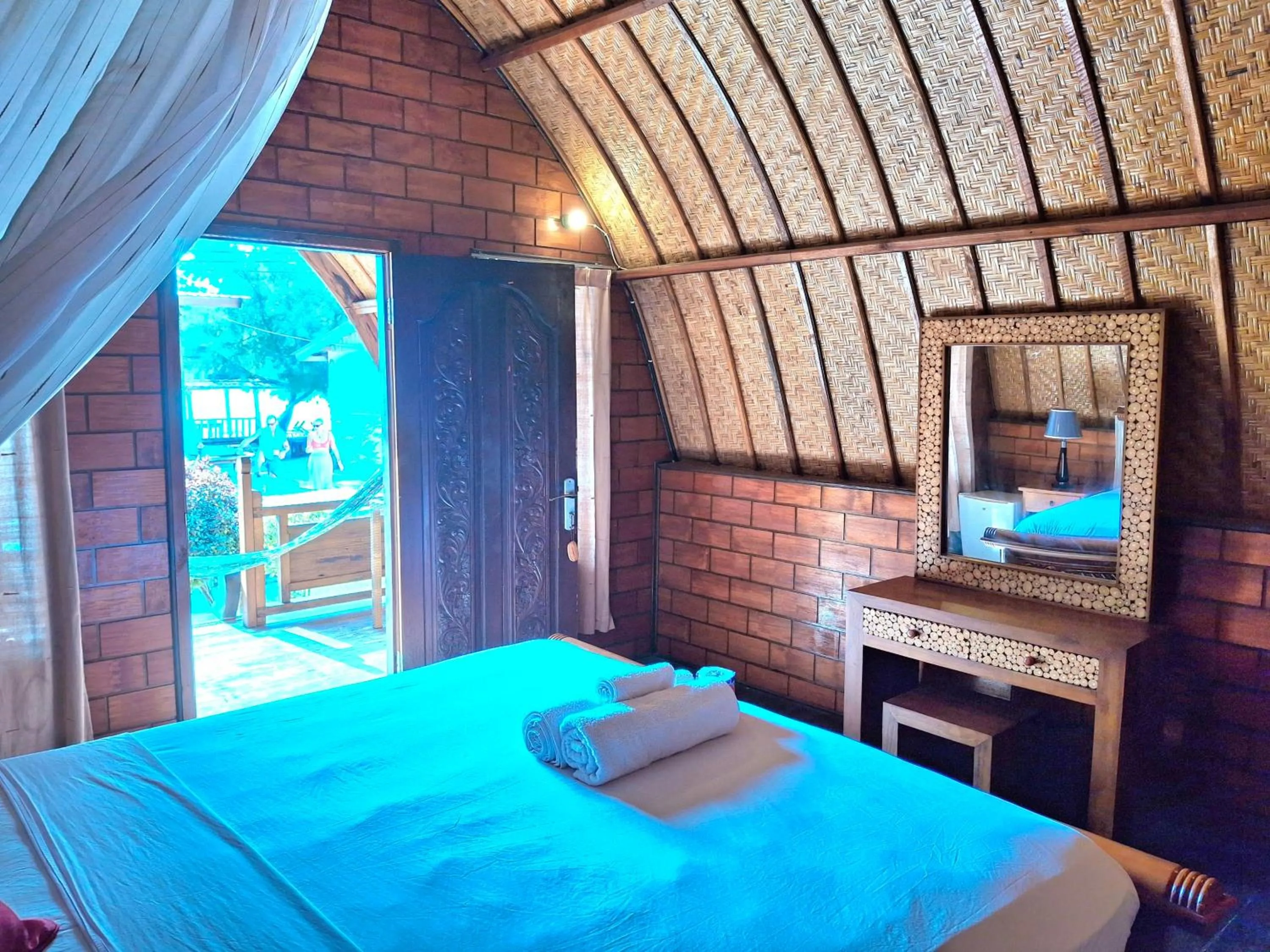 Bedroom, Bed in Gusung Indah Bungalow Gili Air