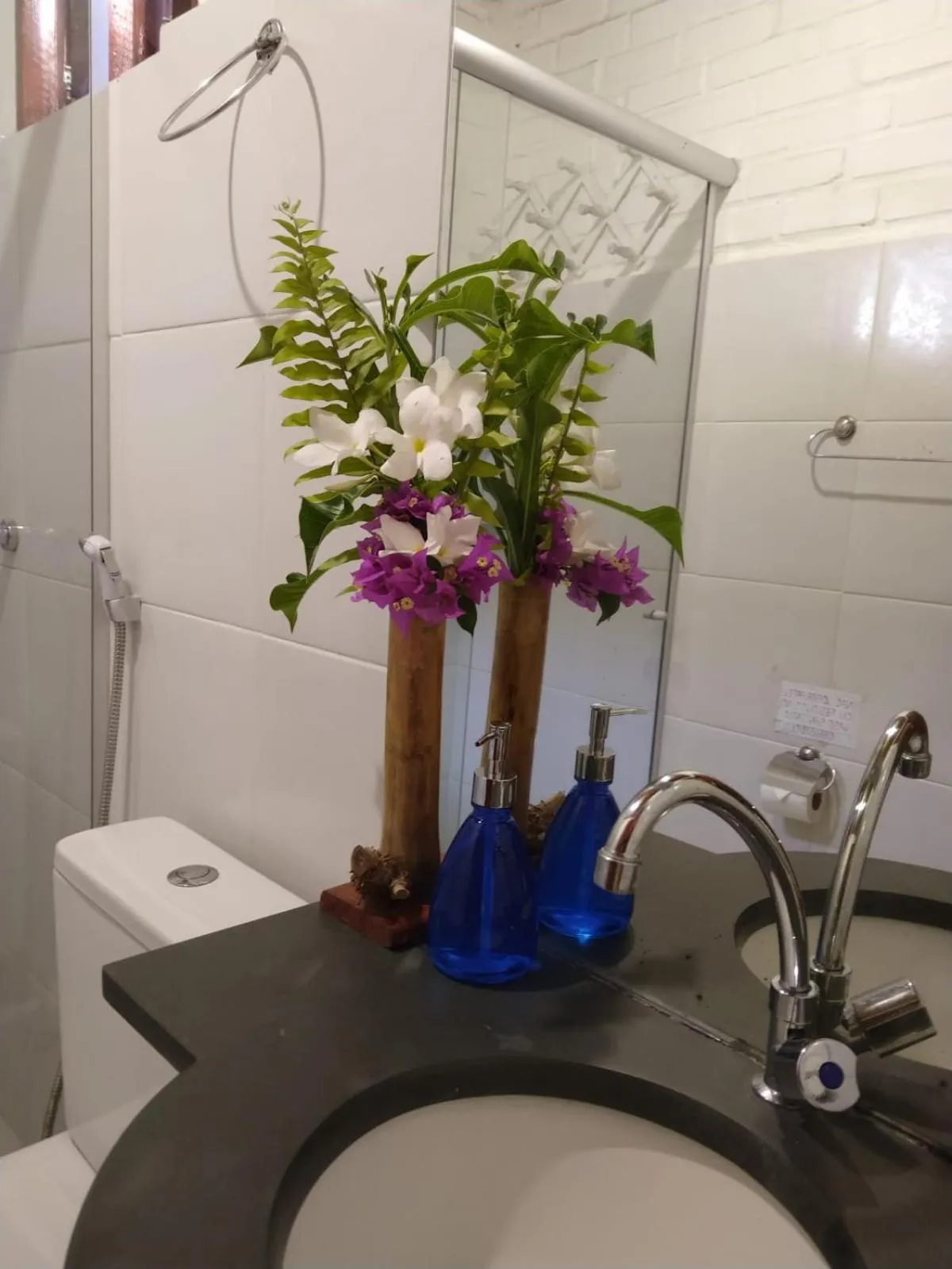 Bathroom in Pousada Mar Mai