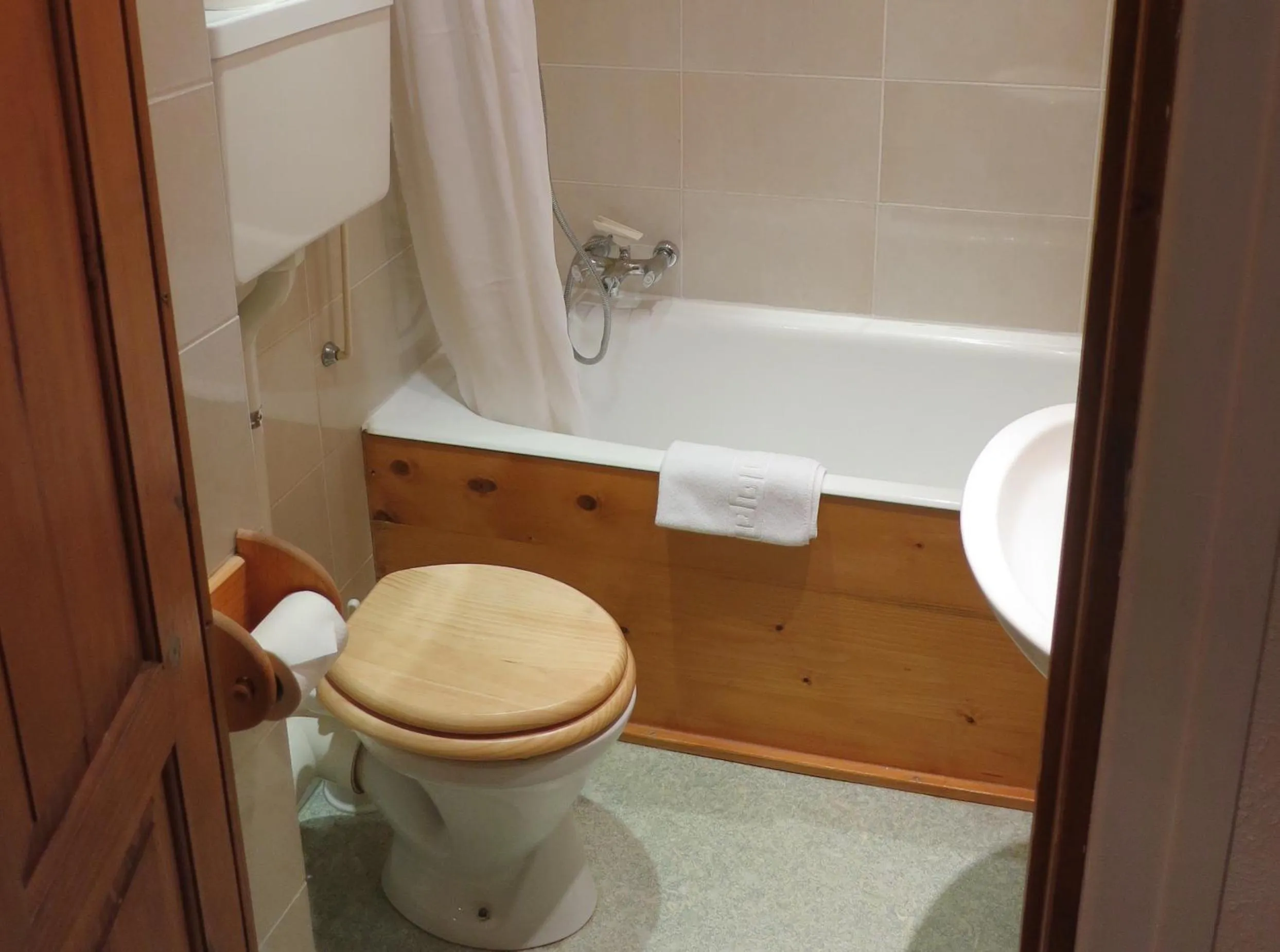 Bathroom in Hotel Sylvana