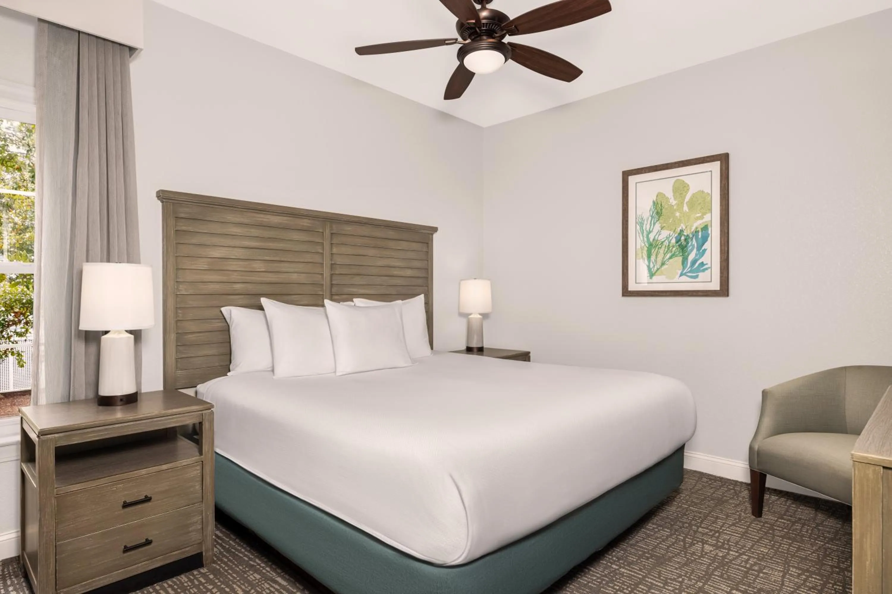 Bedroom, Bed in Club Wyndham at The Cottages