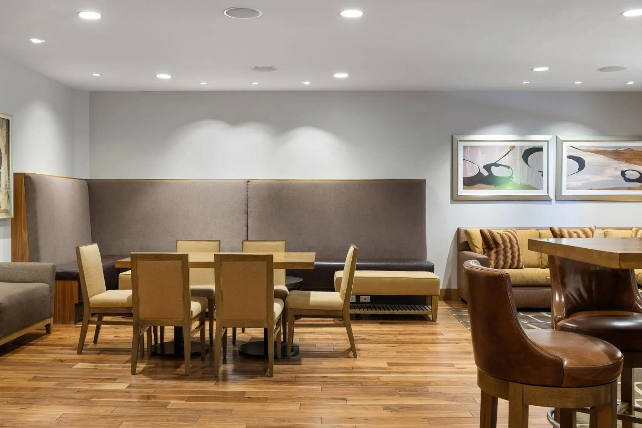 Lounge or bar in Club Wyndham Resort at Avon