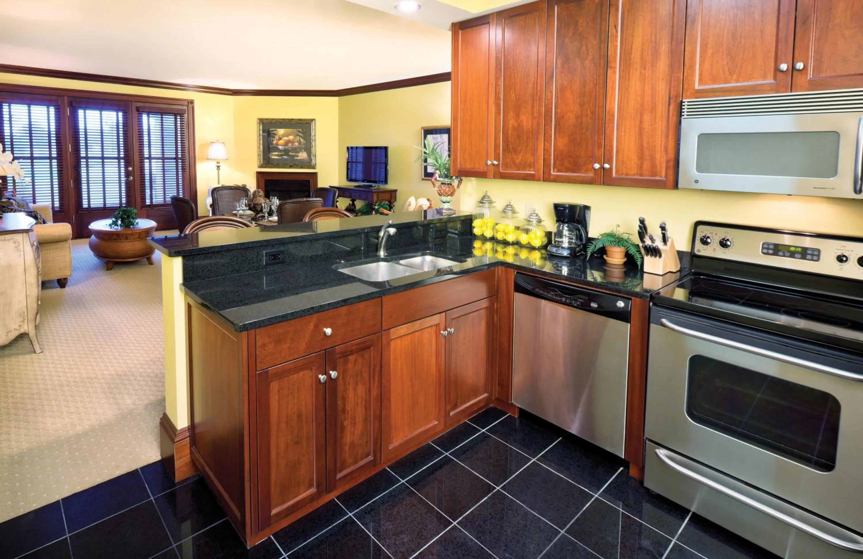 Kitchen or kitchenette in Club Wyndham Dye Villas