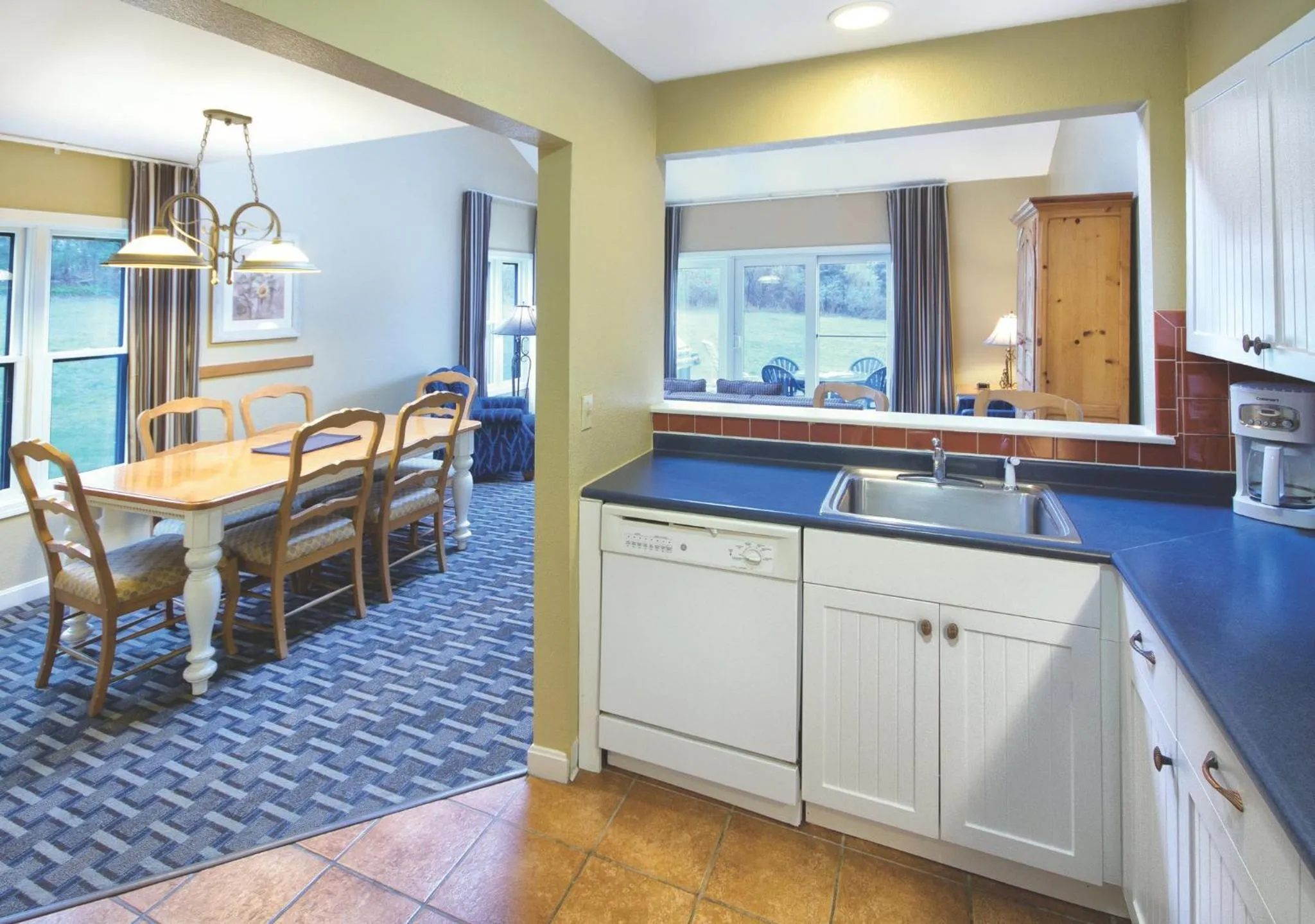 Kitchen or kitchenette in Club Wyndham Newport Overlook