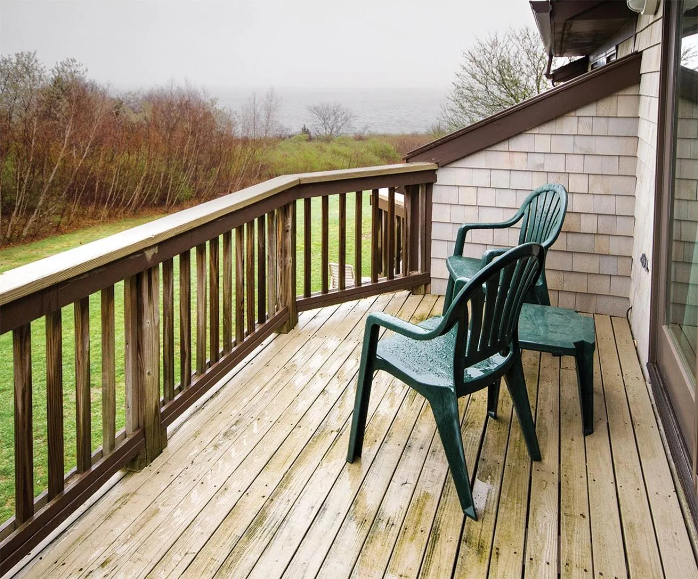 Photo of the whole room in Club Wyndham Newport Overlook