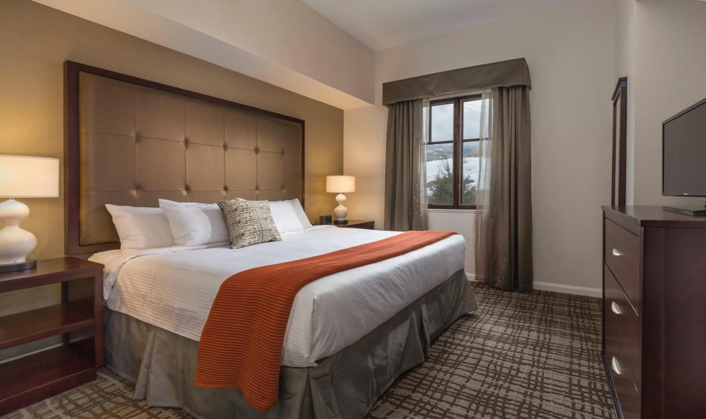 Photo of the whole room, Bed in Club Wyndham Park City