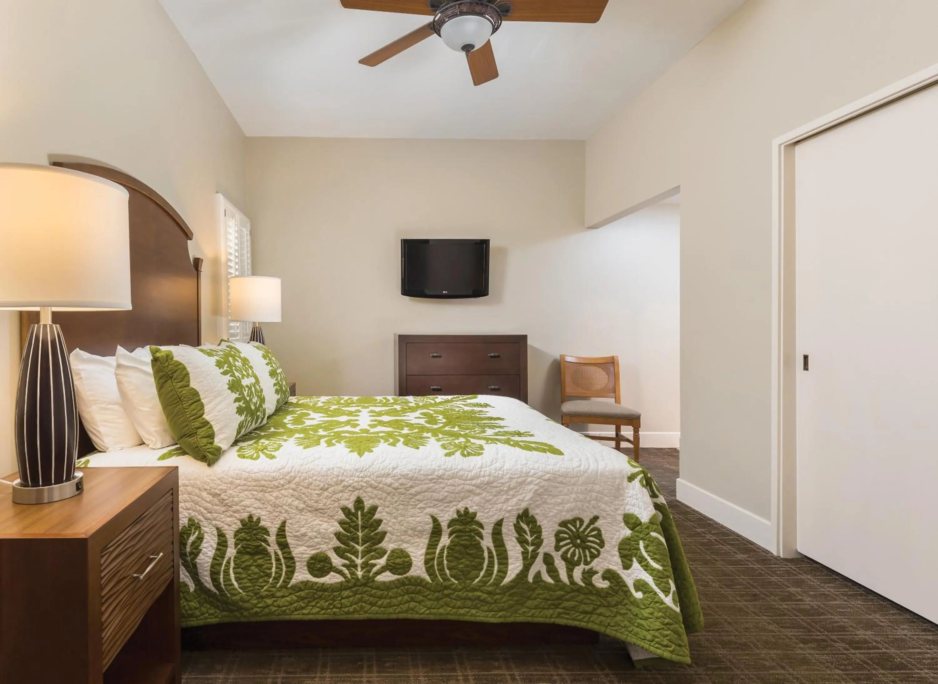 Photo of the whole room in Wyndham Royal Sea Cliff Resort