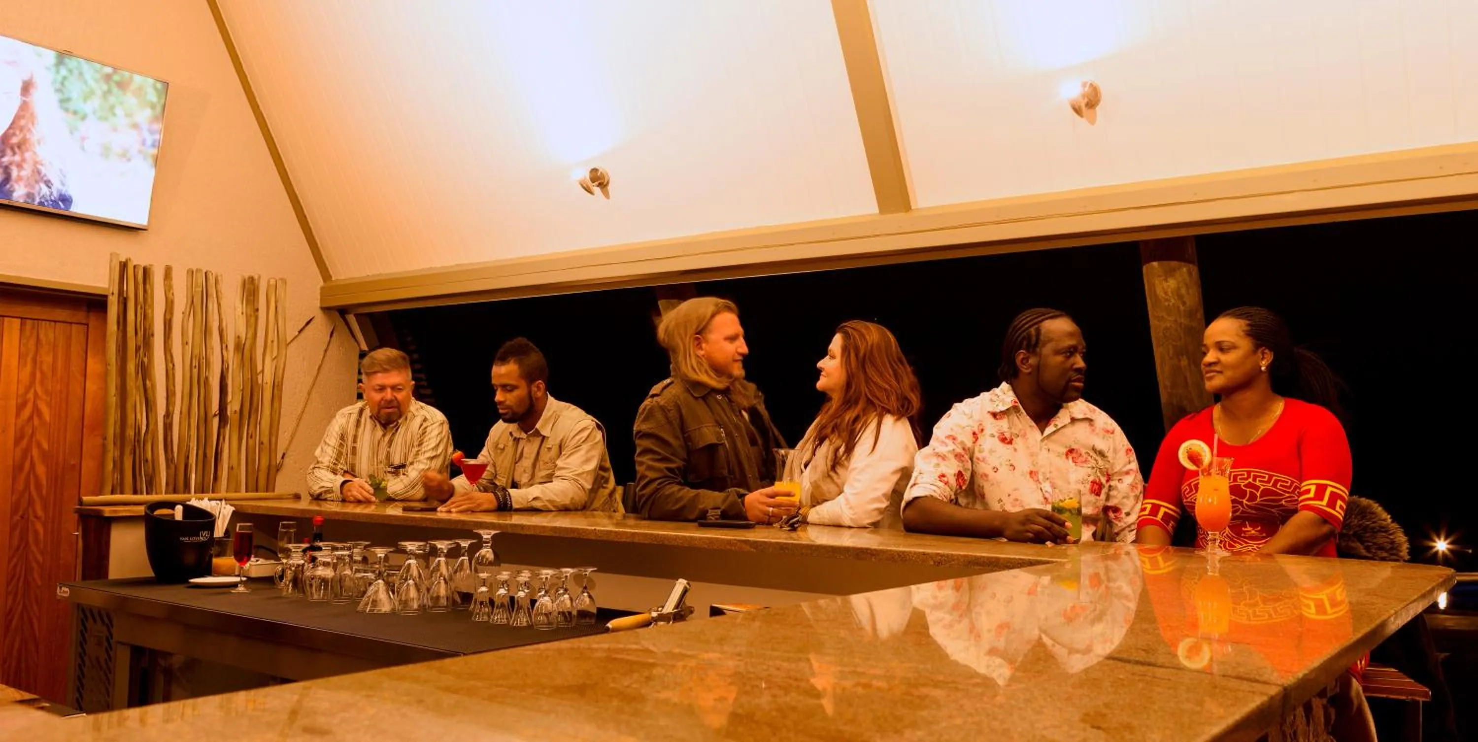 Lounge or bar in Desert Quiver Camp