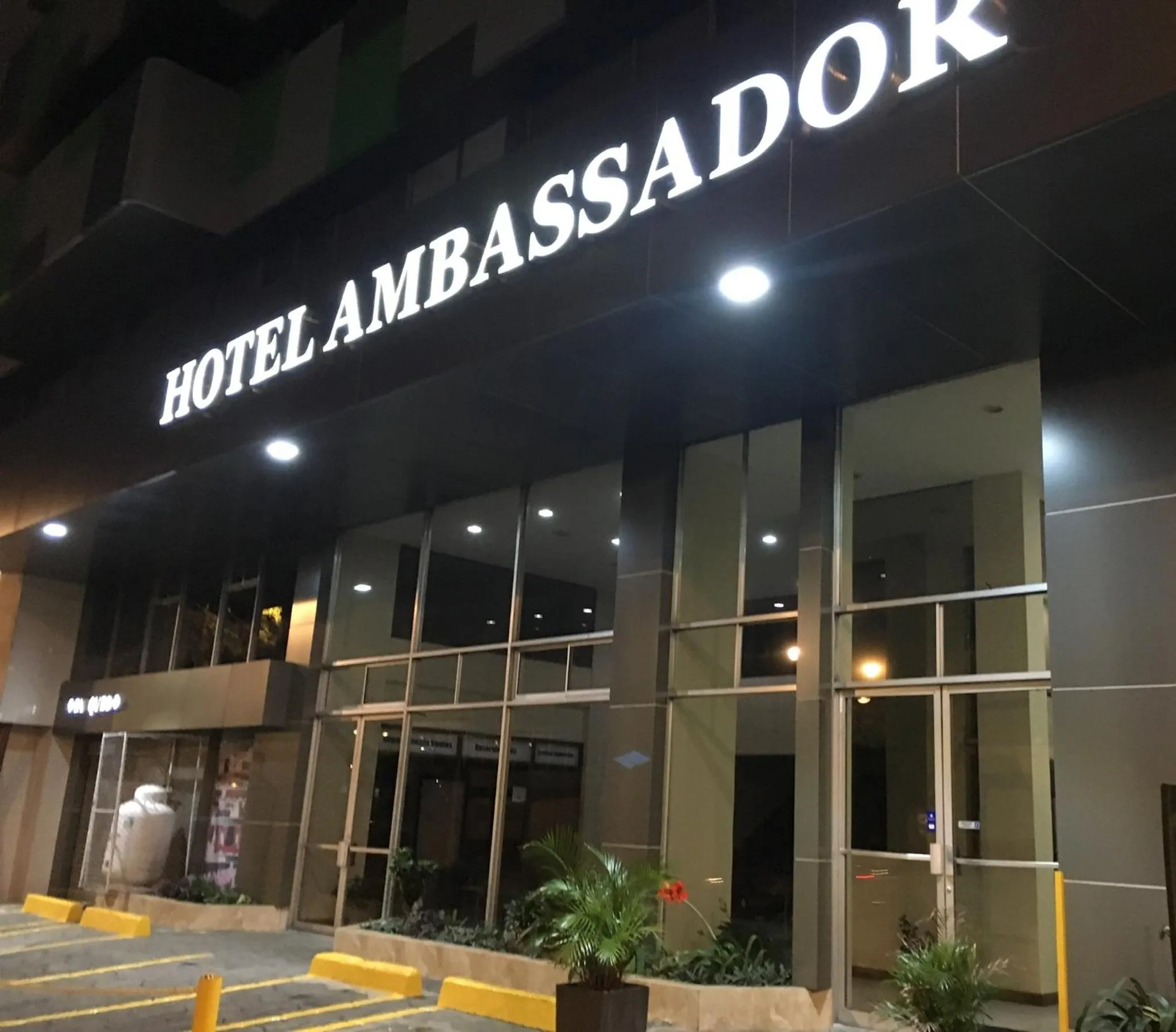 Facade/entrance in Hotel Ambassador