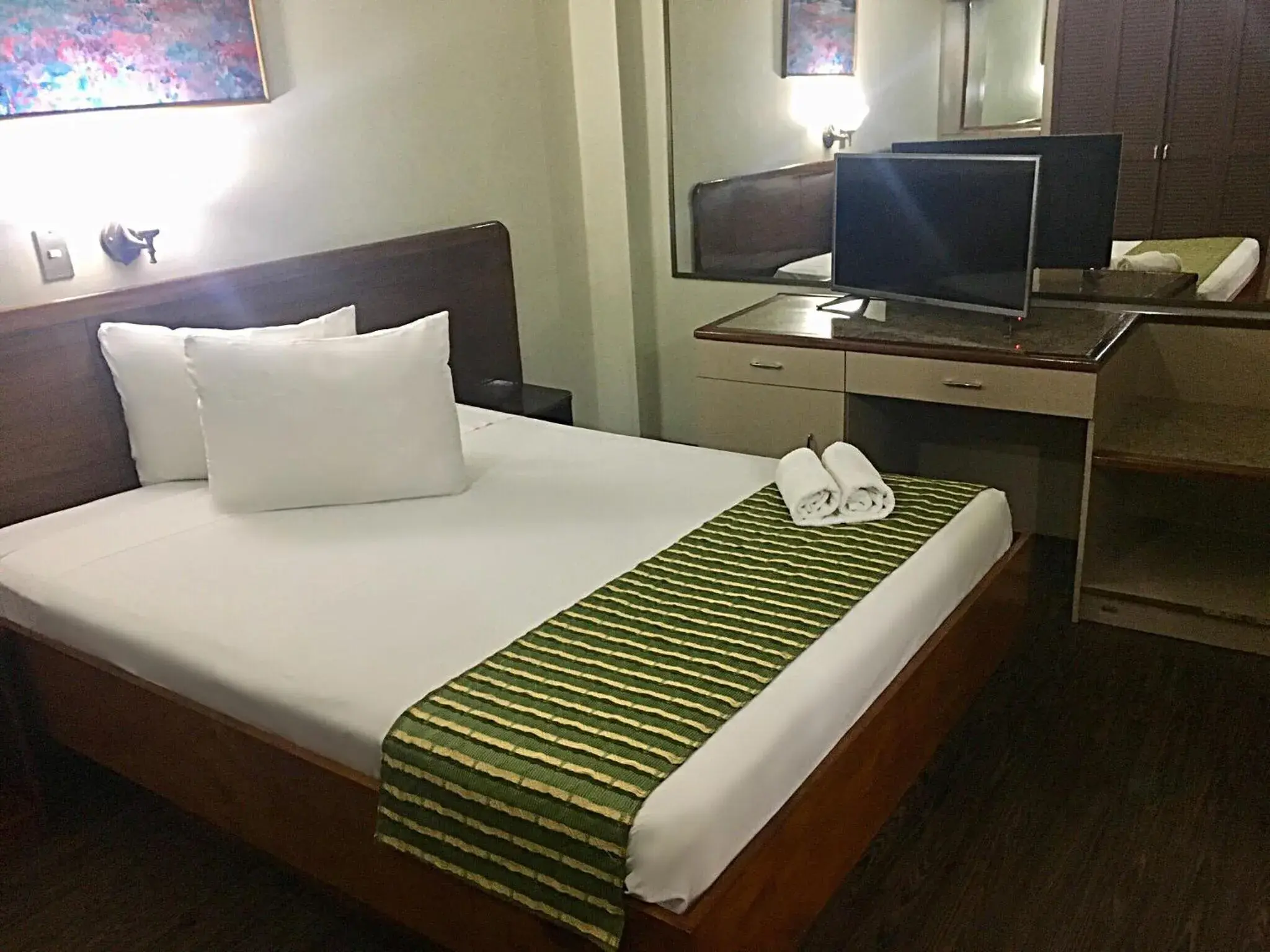 Standard Double Room in Hotel Ambassador Standard Double Room in Hotel Ambassador