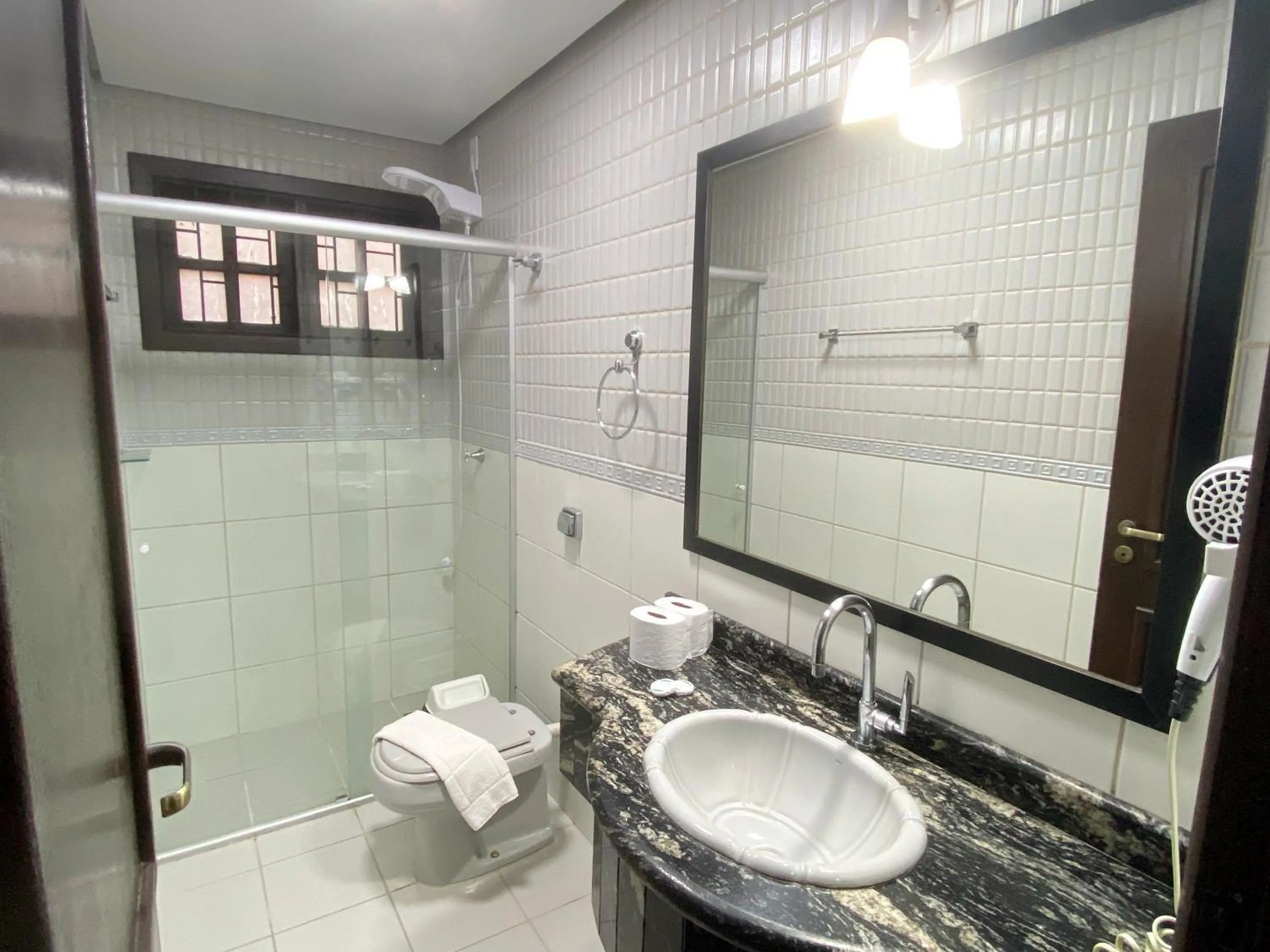 Bathroom in Pousada Canasvieiras