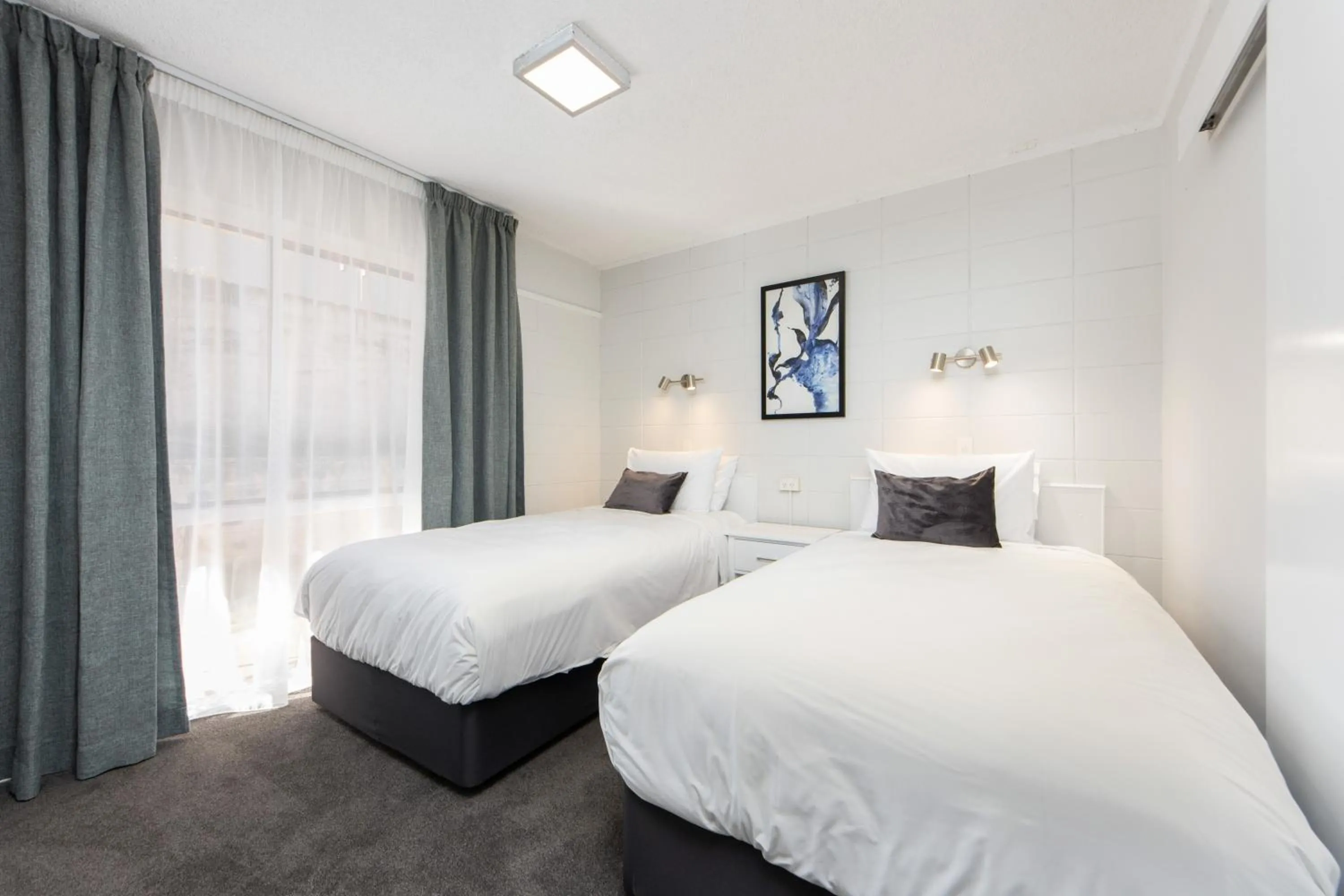 Bedroom, Bed in Epsom Motel