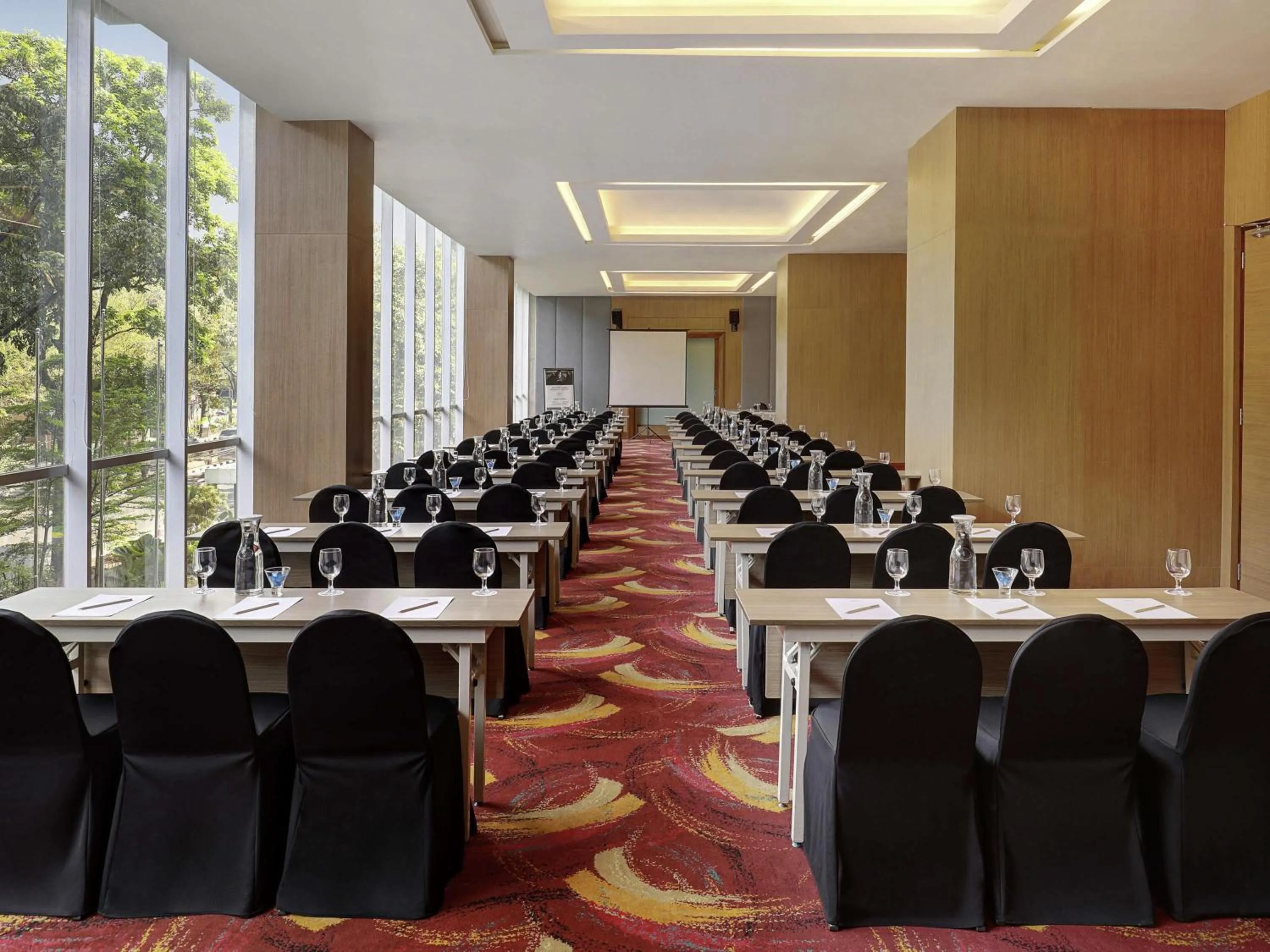 Meeting/conference room in Mercure Bandung Nexa Supratman