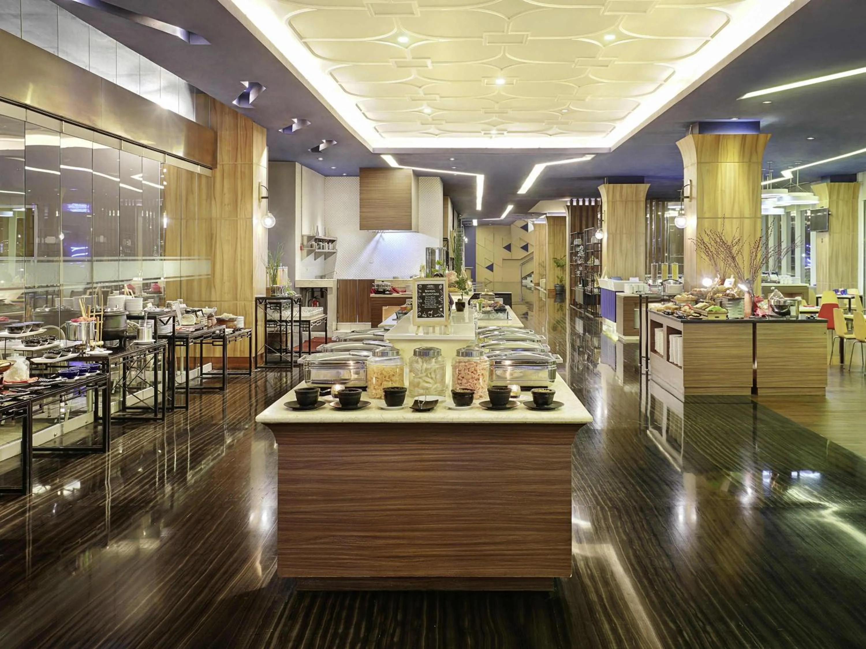 Restaurant/places to eat in Mercure Bandung Nexa Supratman