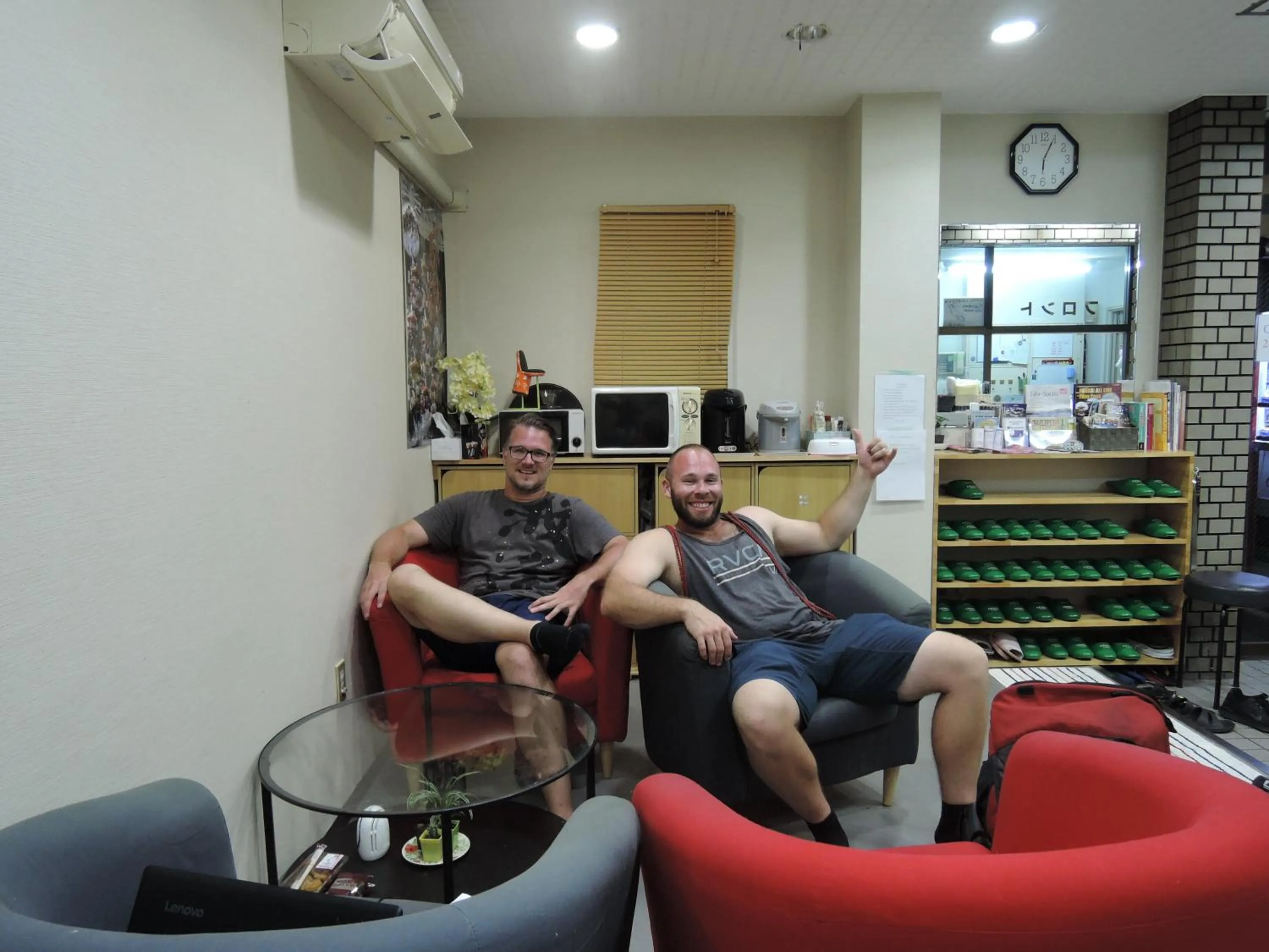 Guests in Hotel Lucky