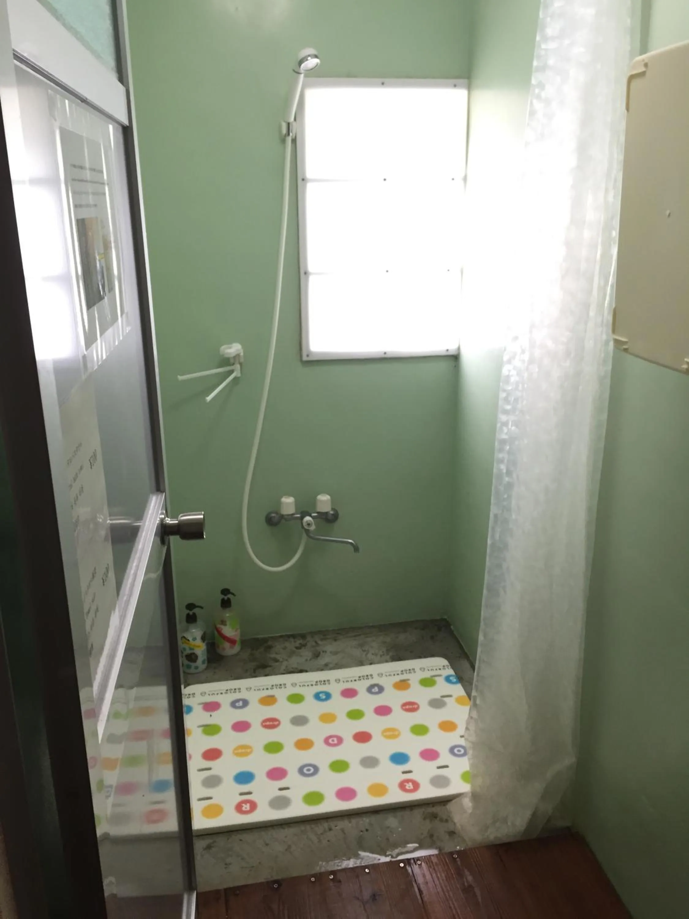 Shower in Guest House Isa