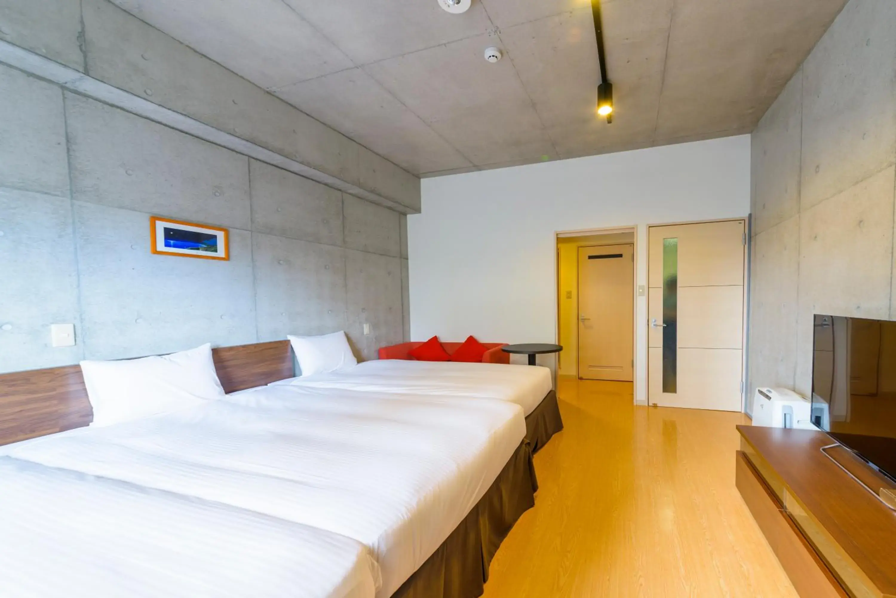 Deluxe Triple Room - Main Building - Non-Smoking in NAHA-WEST INN Deluxe Triple Room - Main Building - Non-Smoking in NAHA-WEST INN