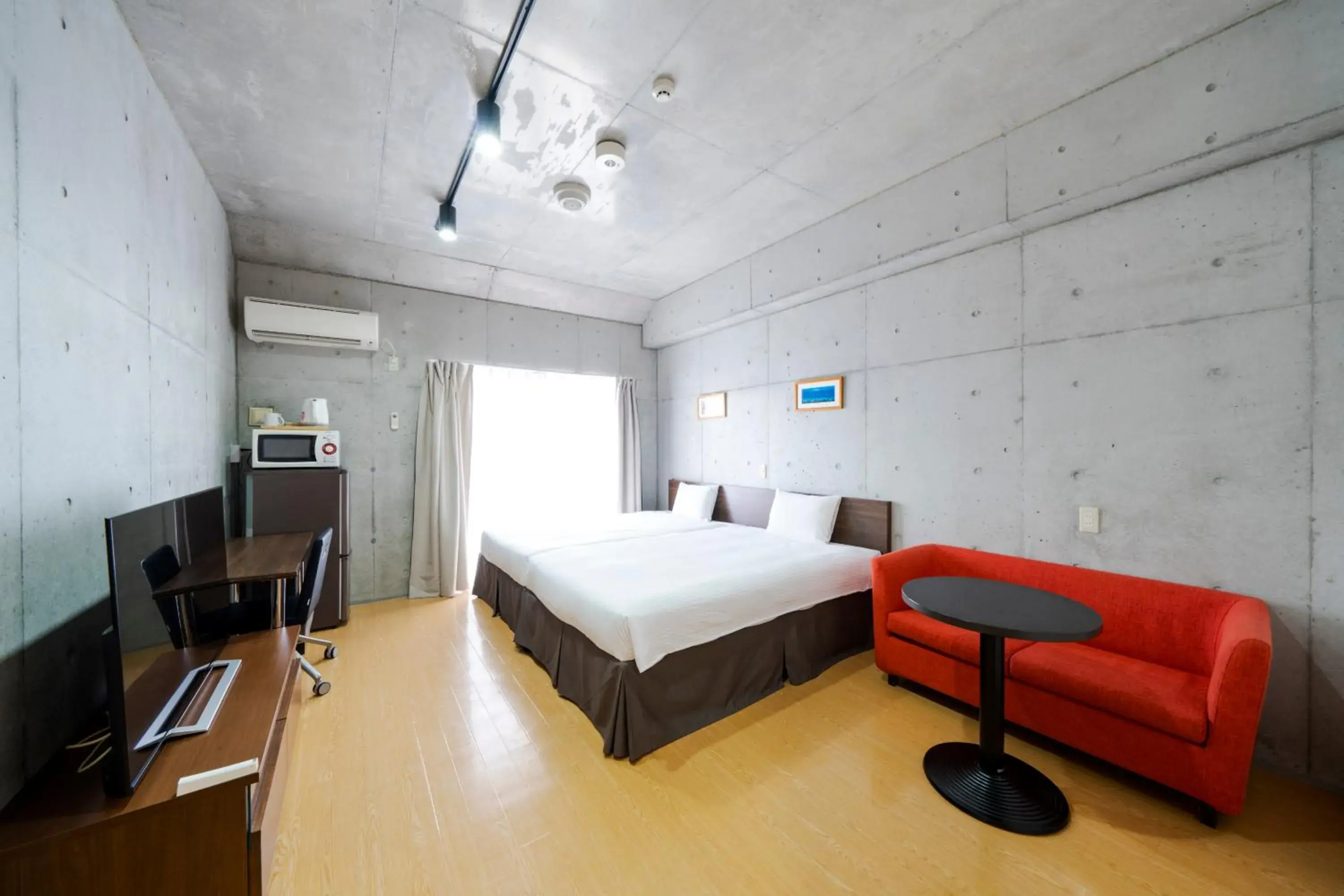 Deluxe Twin Room - single occupancy - Main Building - Non-Smoking in NAHA-WEST INN Deluxe Twin Room - single occupancy - Main Building - Non-Smoking in NAHA-WEST INN