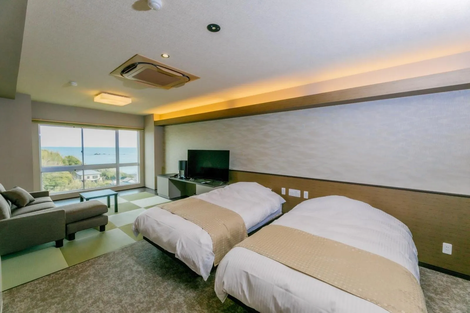 Bed in Ise-Shima Ohtaya Healing Stay