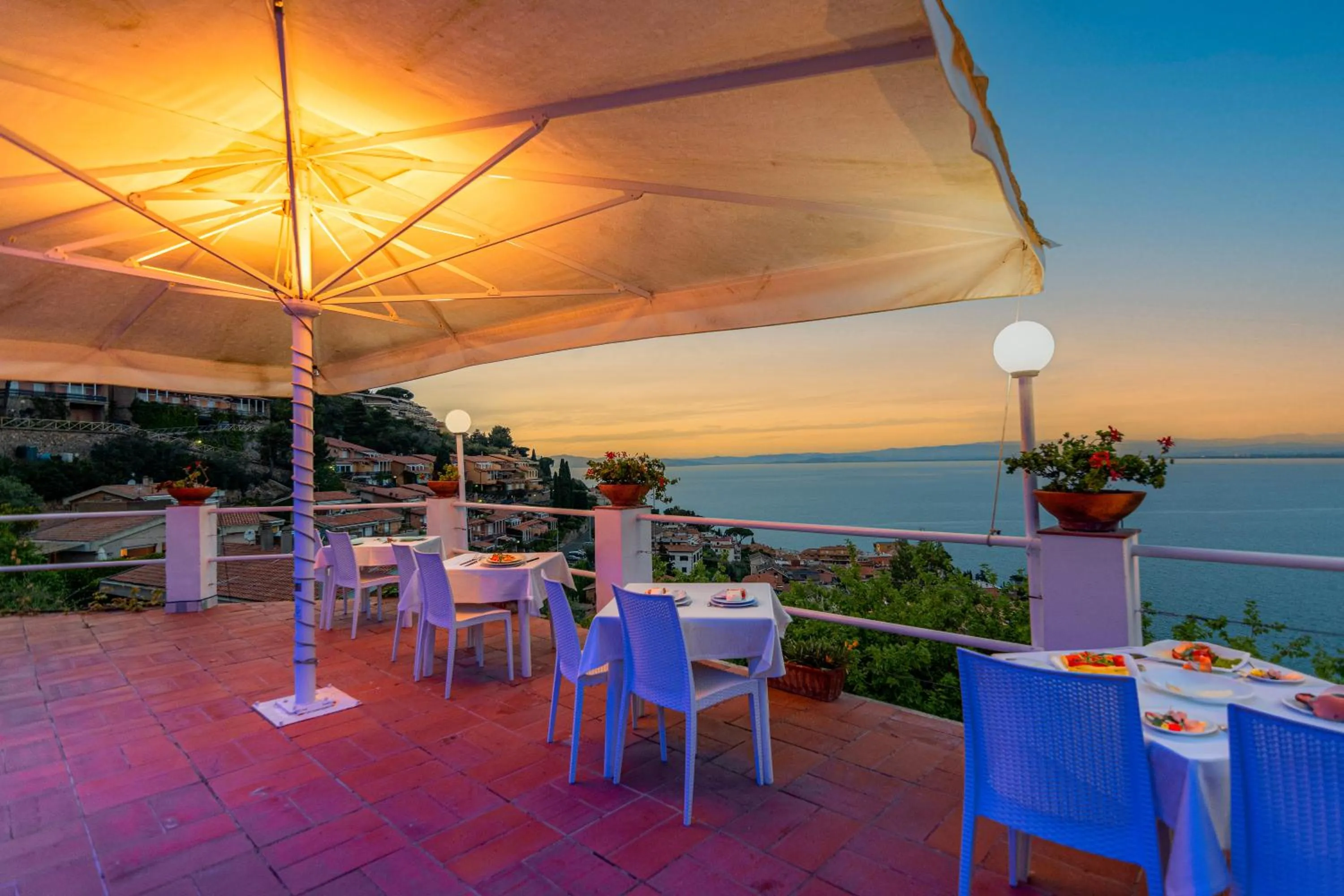 Sunset in Hotel Vittoria