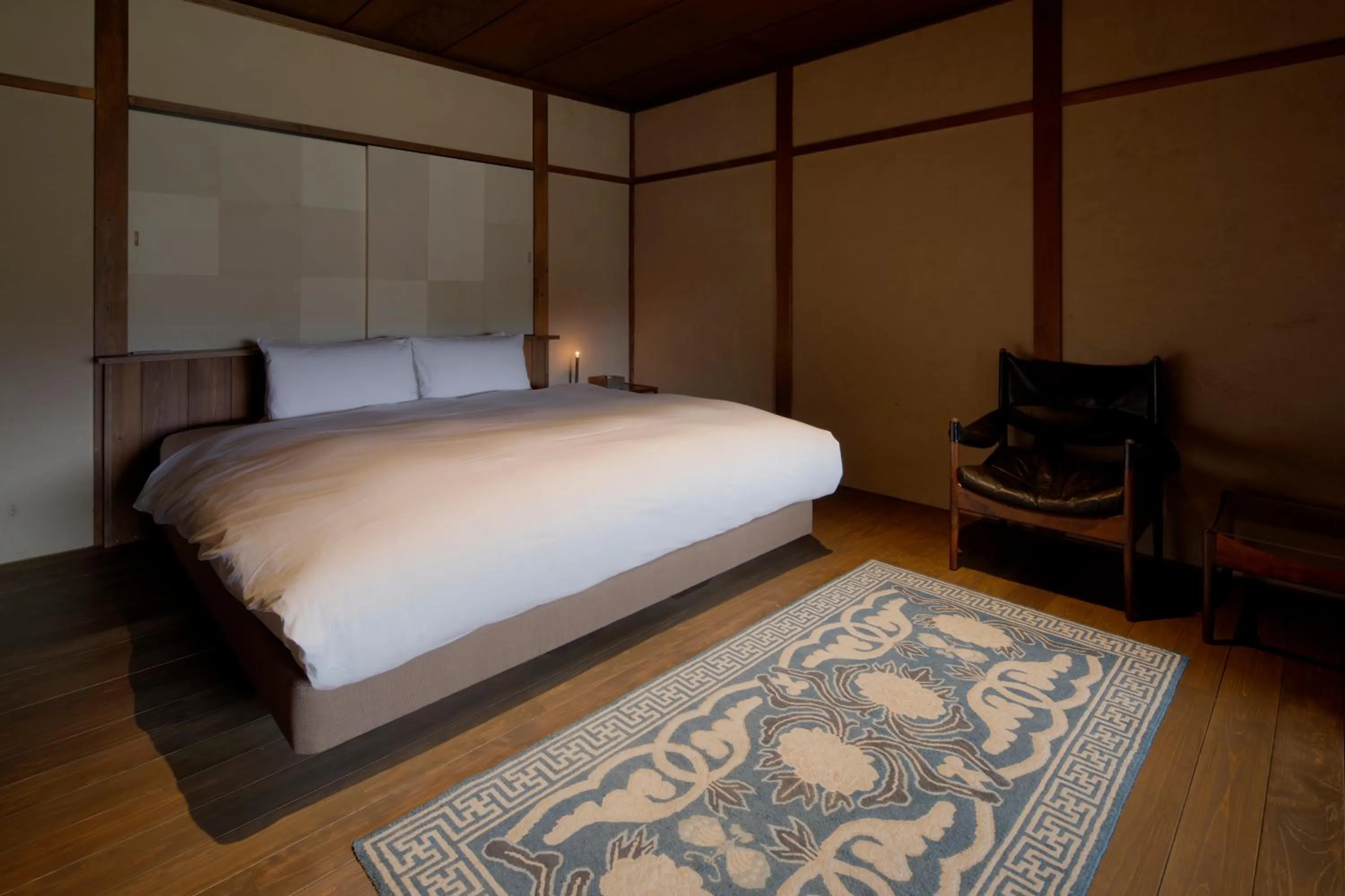 Bedroom, Bed in Kamohan