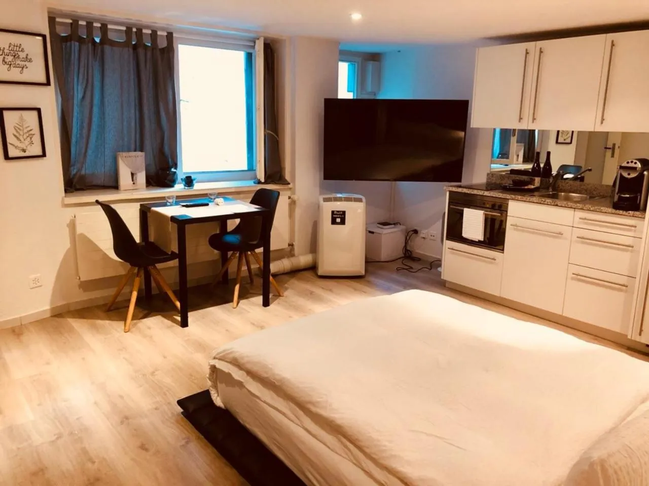 Coffee/tea facilities, Bed in Top city center location by Airhome