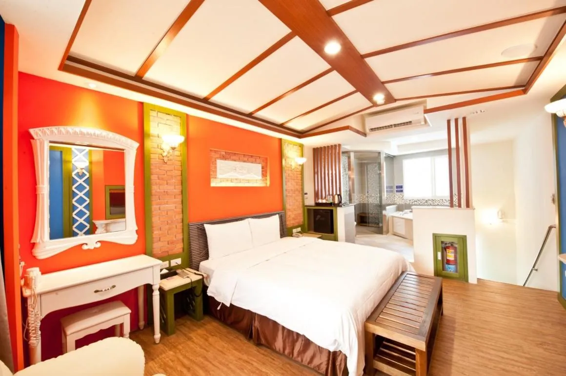 Decorative detail, Bed in Yudali Motel