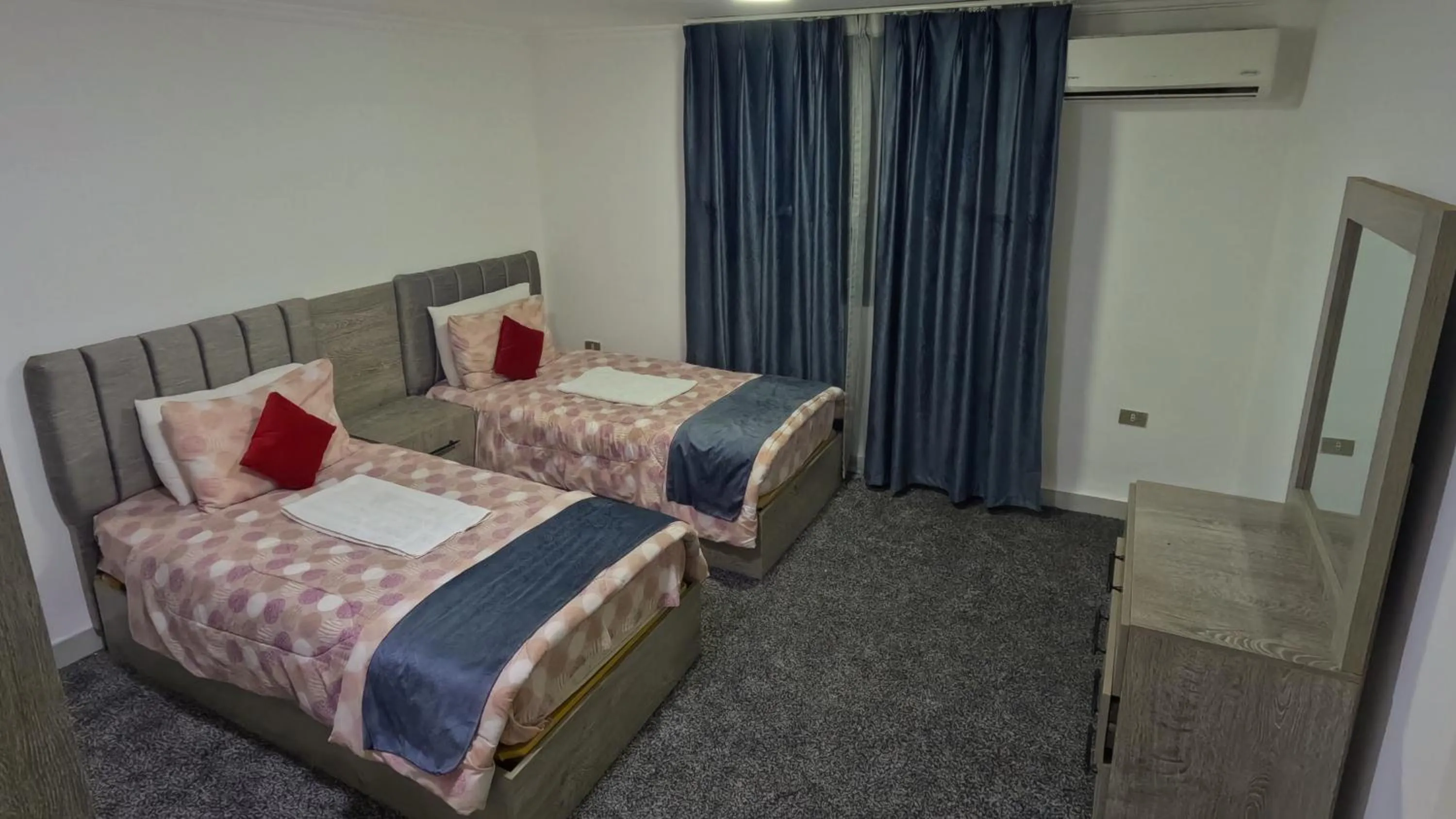 Bed in Masaya Al Deyar Apartments