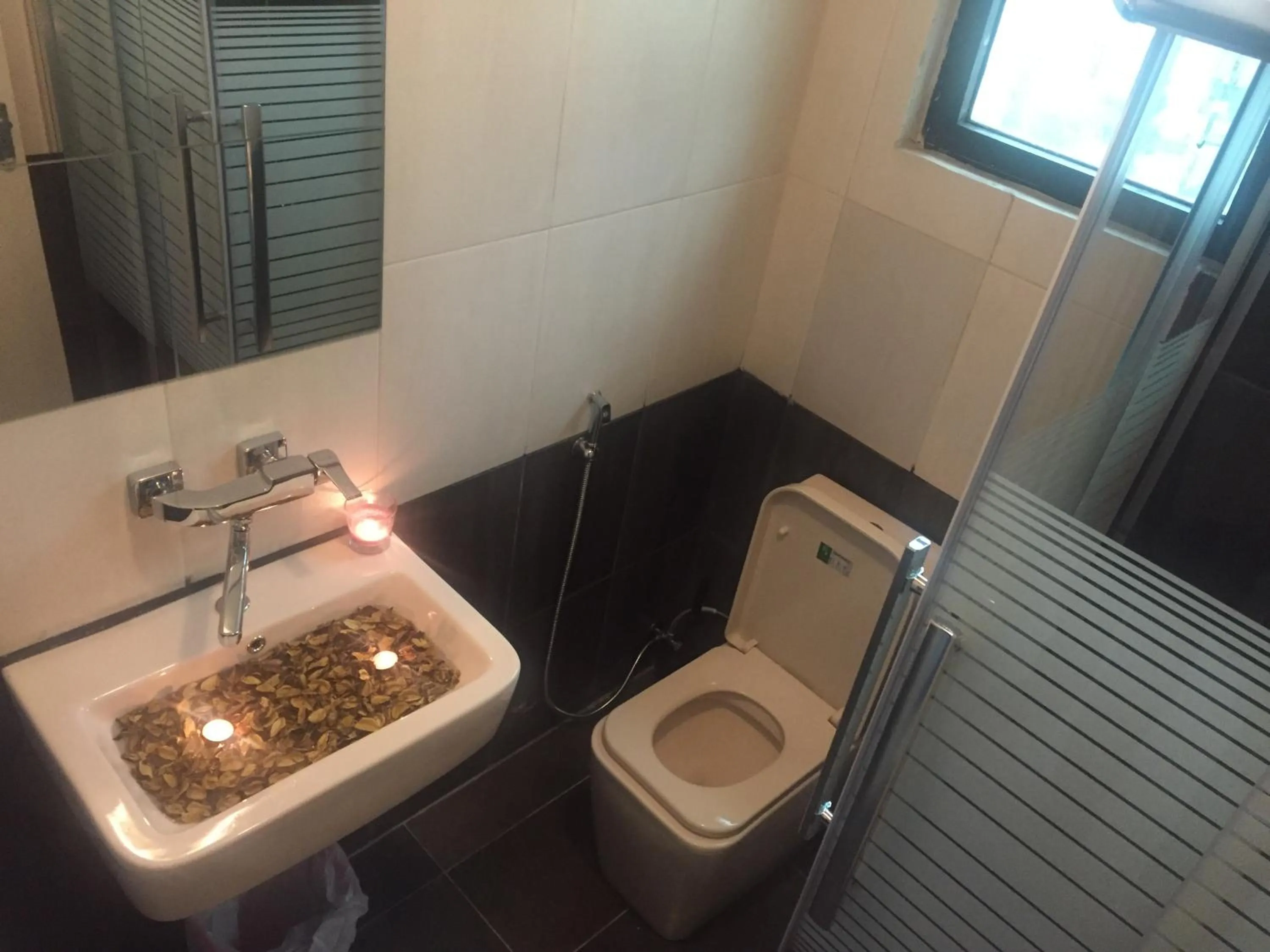 Bathroom in Masaya Al Deyar Apartments