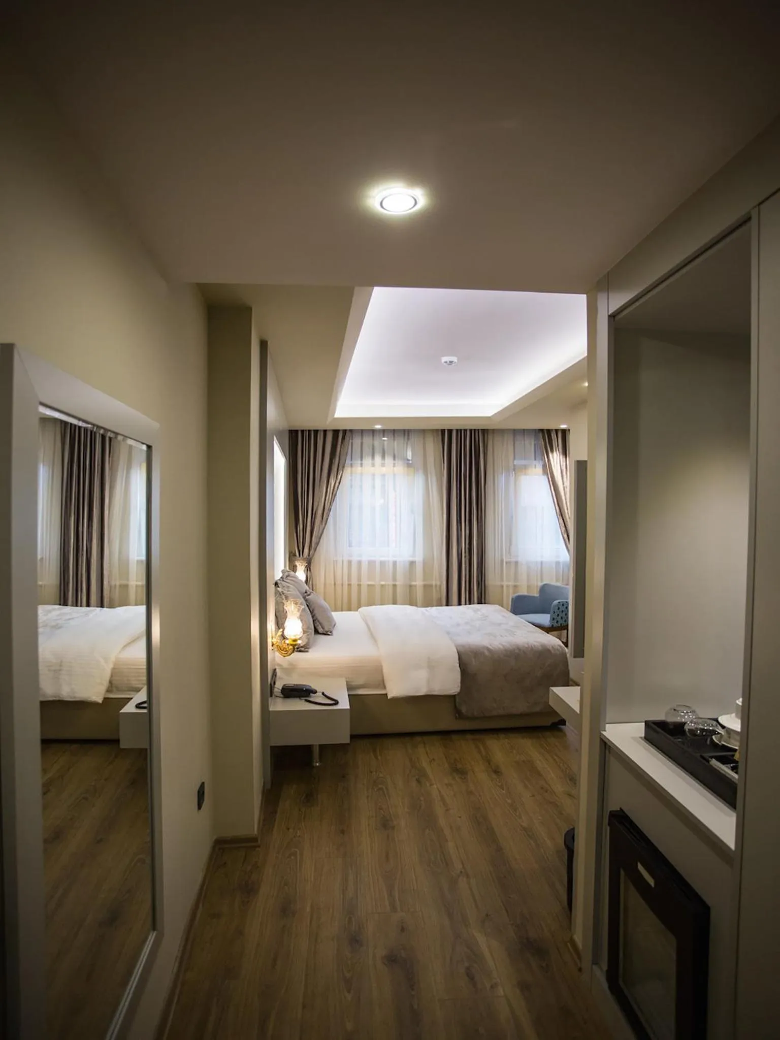 TV and multimedia, Bed in Bonne Sante Hotel