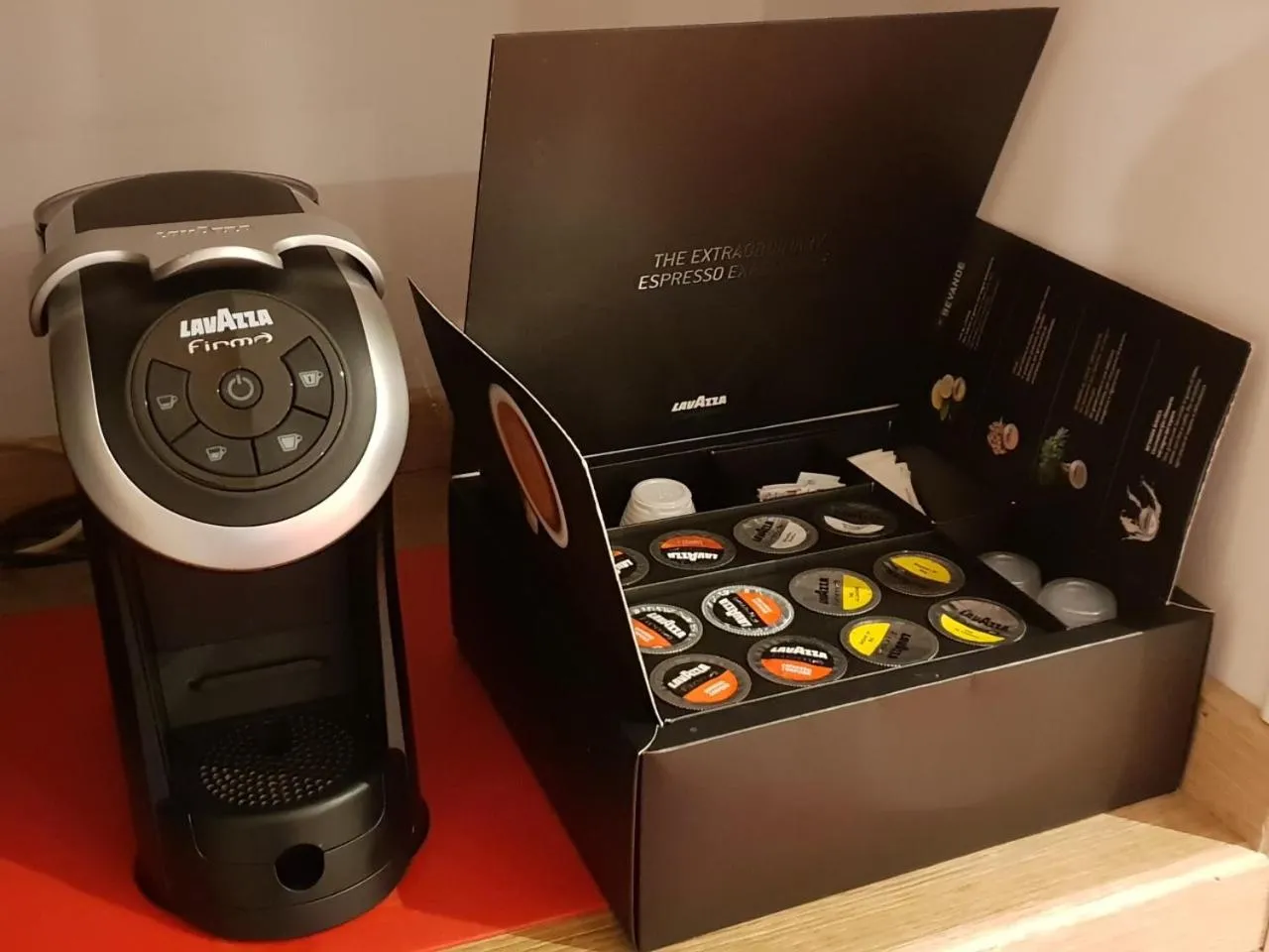 Breakfast in Margutta's Garden