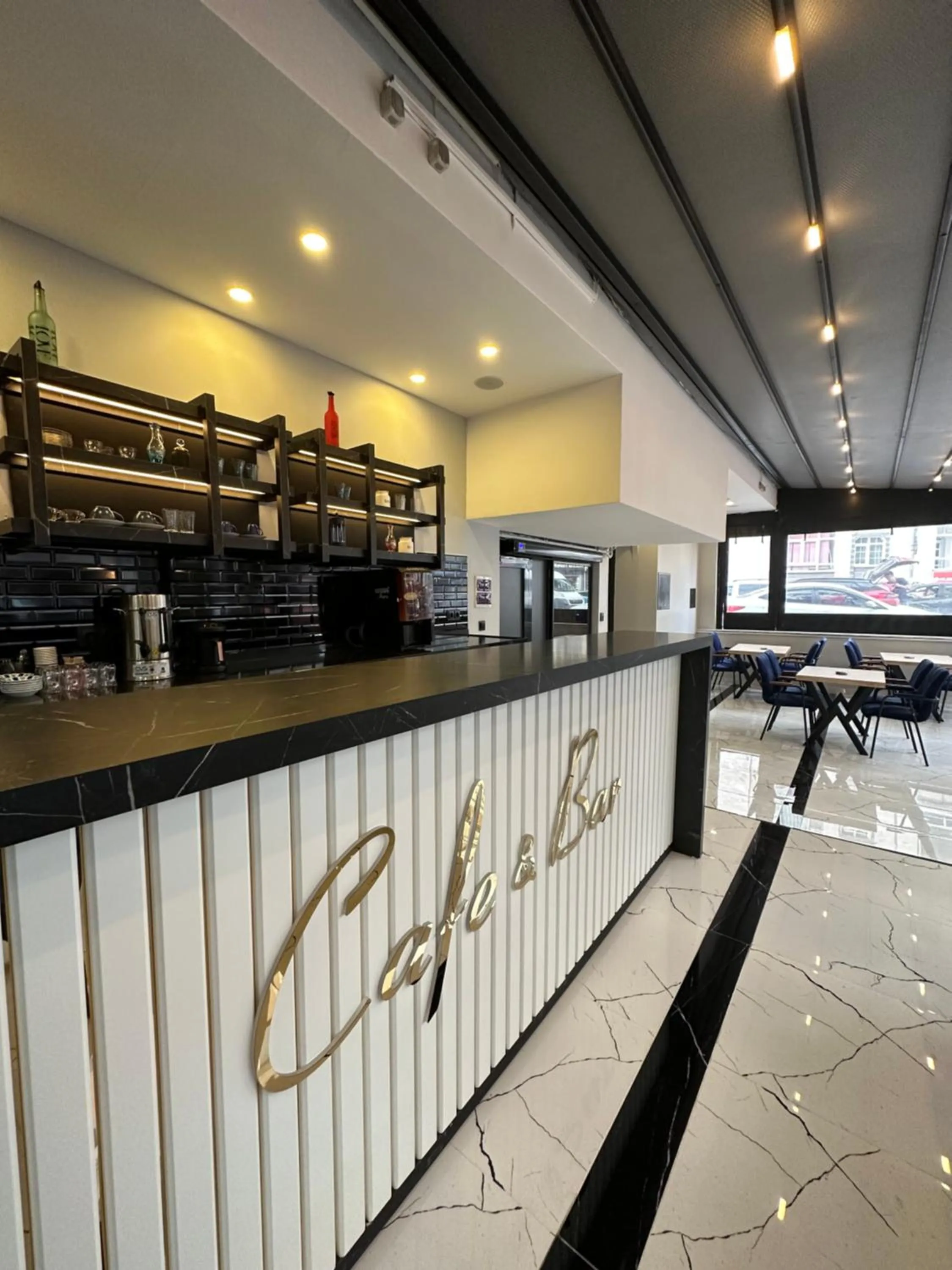 Lounge or bar in İstanbul Paradise Hotel