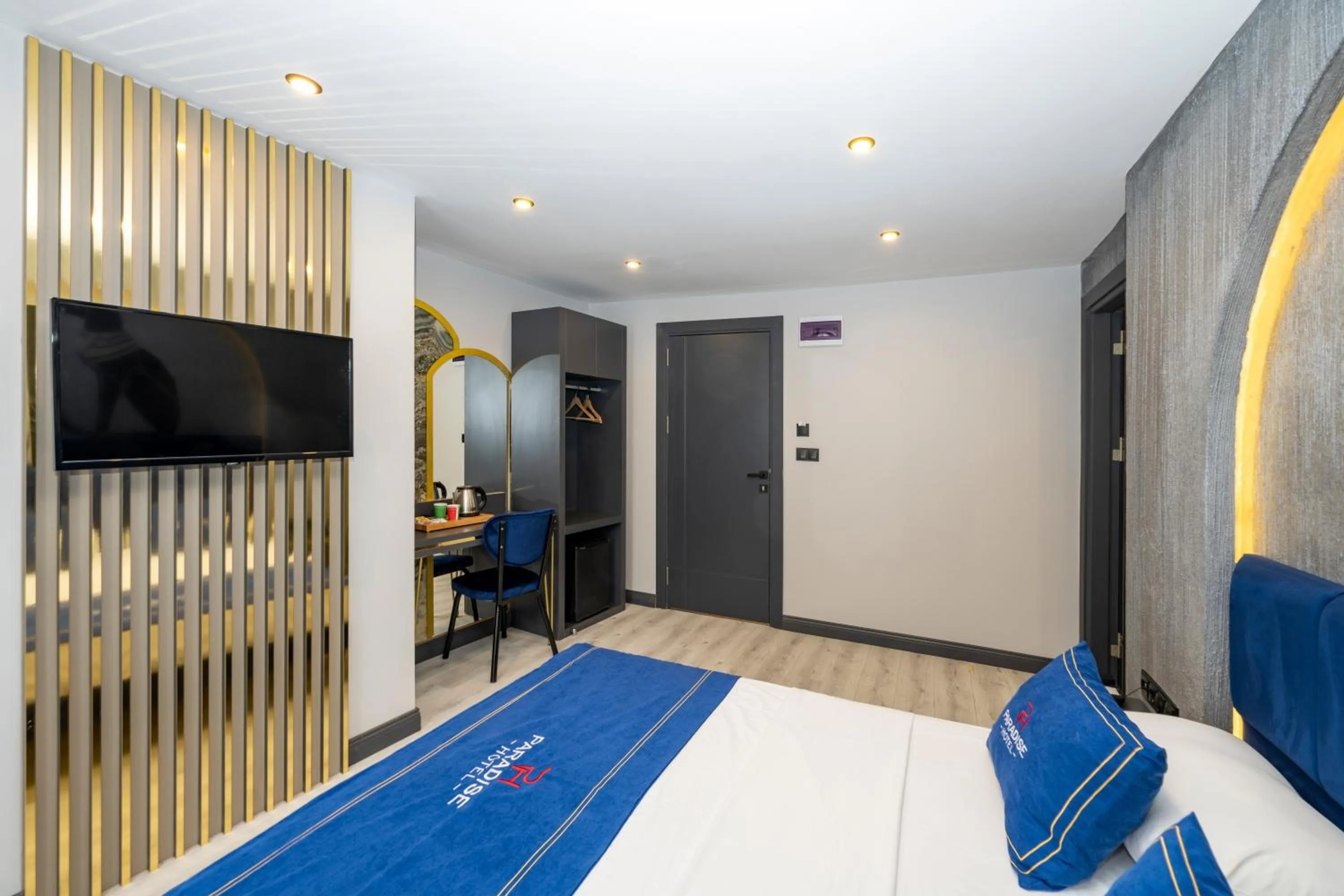 Photo of the whole room, Bed in İstanbul Paradise Hotel