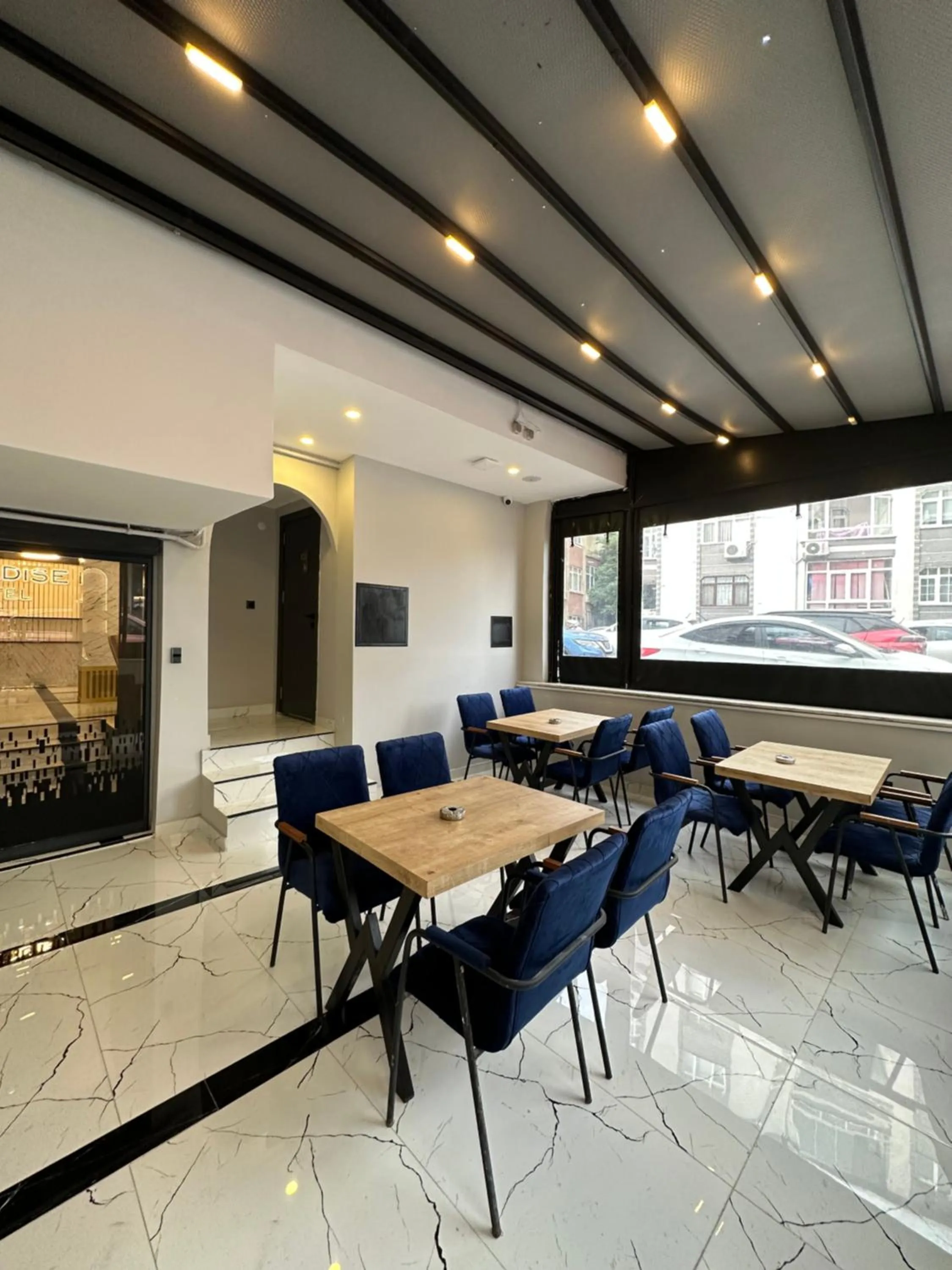 Restaurant/places to eat in İstanbul Paradise Hotel