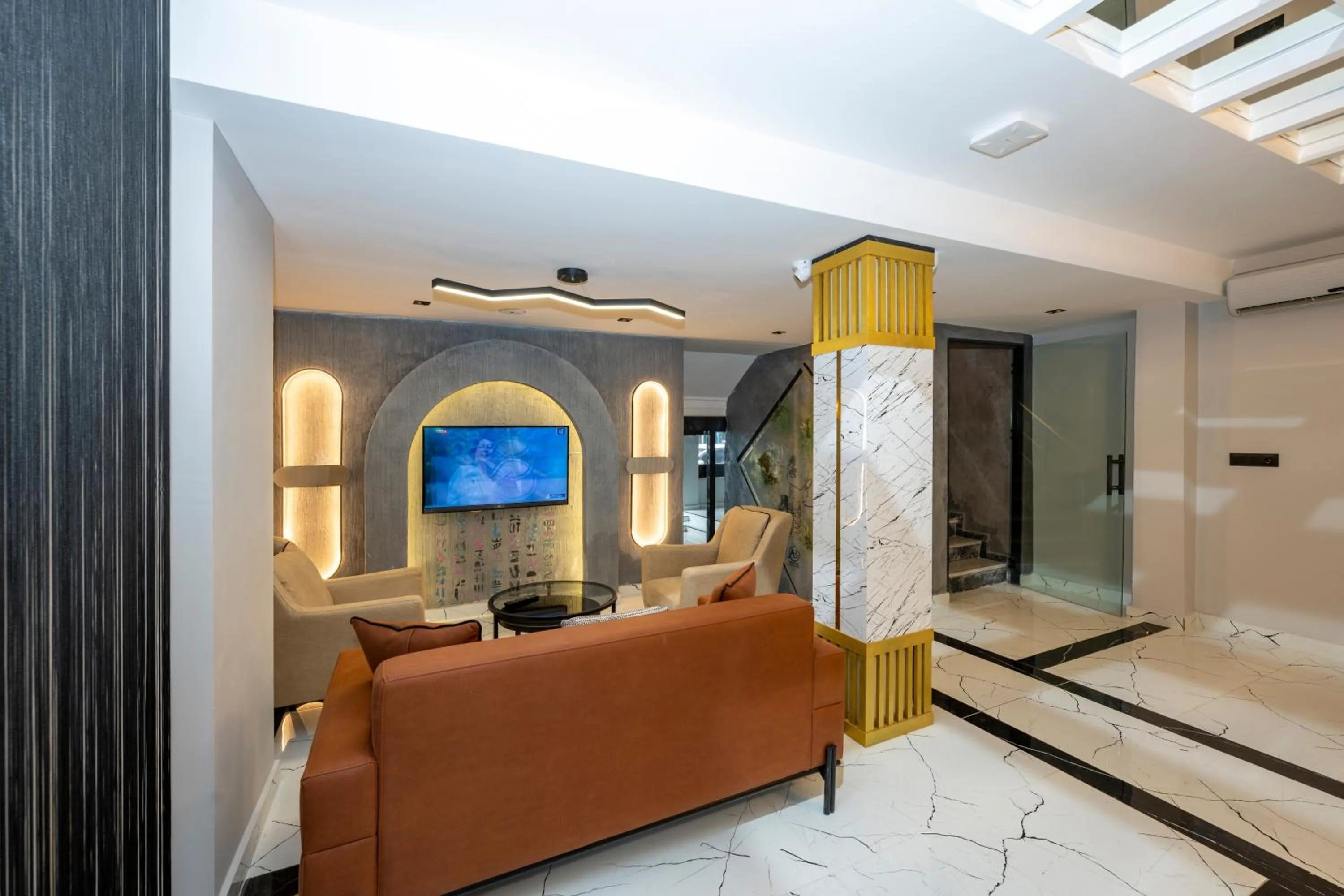 Lobby or reception in İstanbul Paradise Hotel