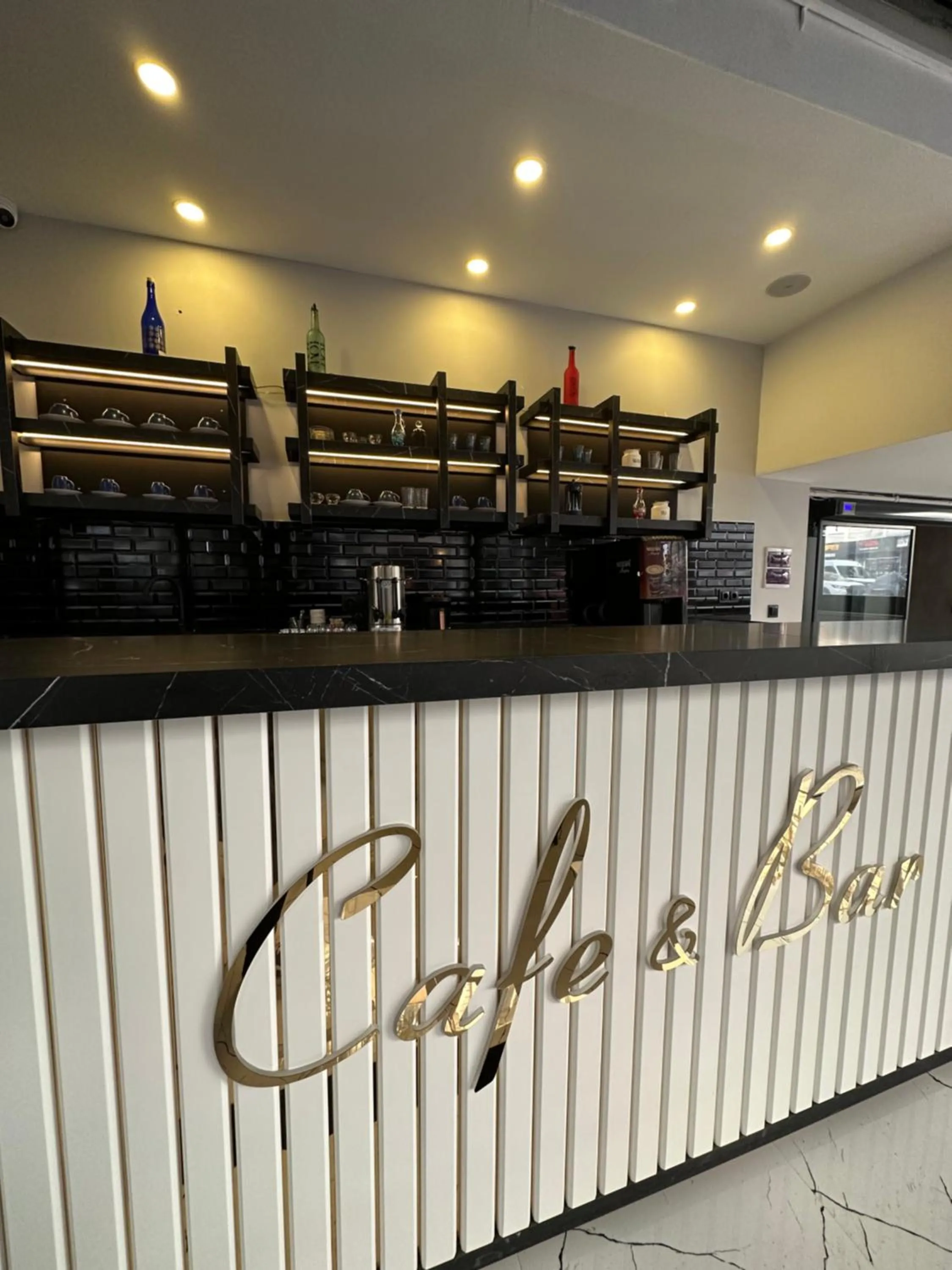 Lounge or bar in İstanbul Paradise Hotel