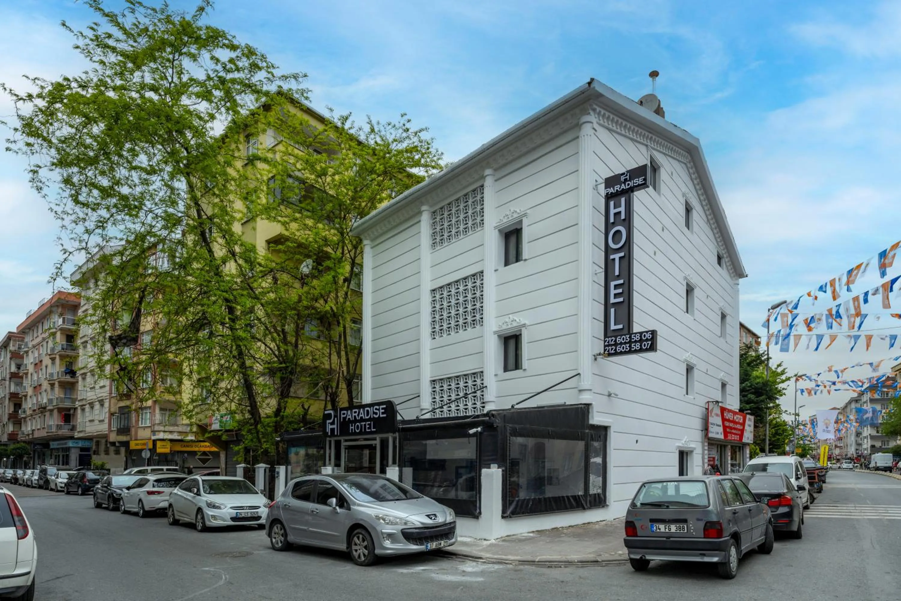 Property building in İstanbul Paradise Hotel