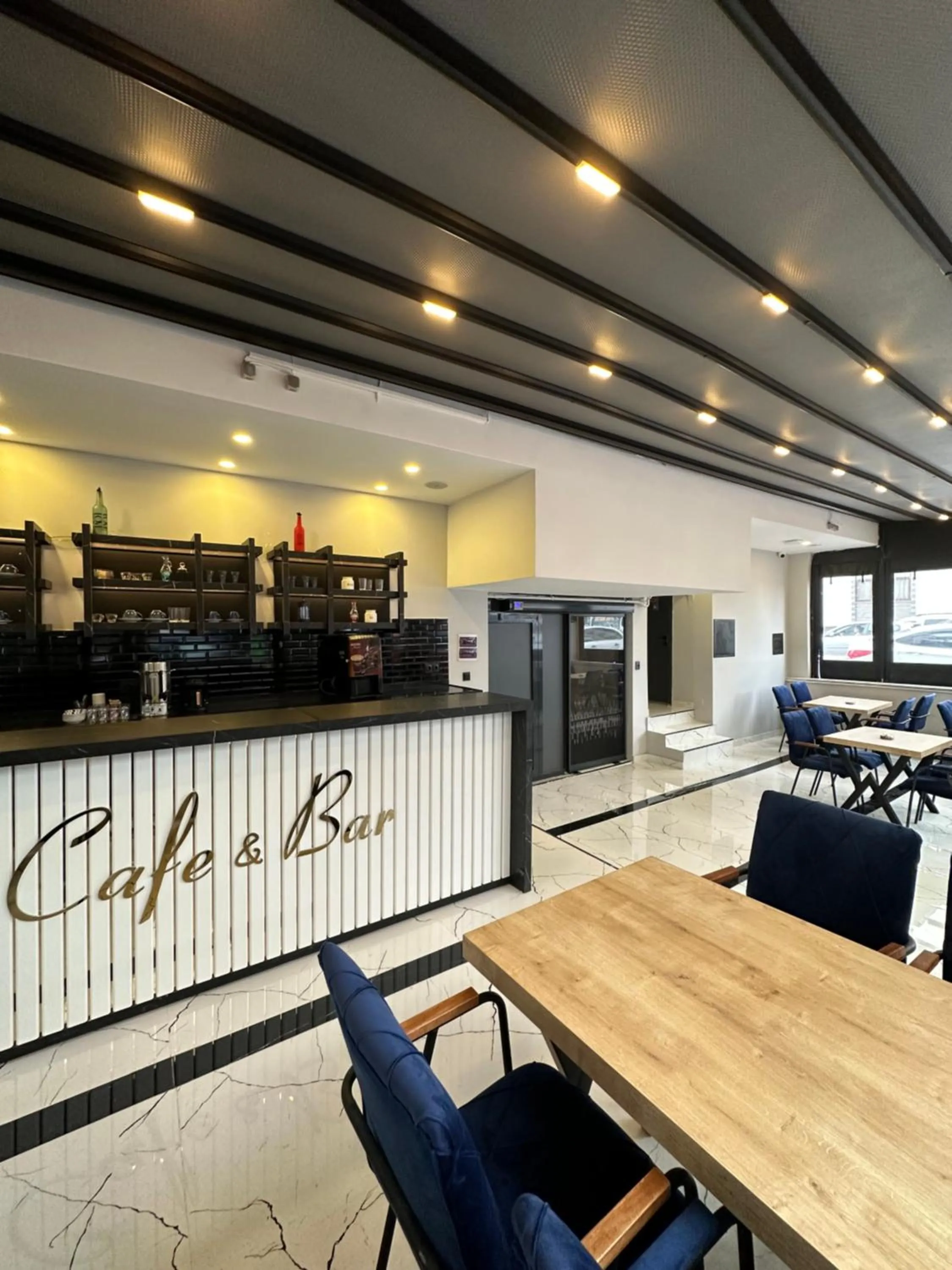 Lounge or bar in İstanbul Paradise Hotel