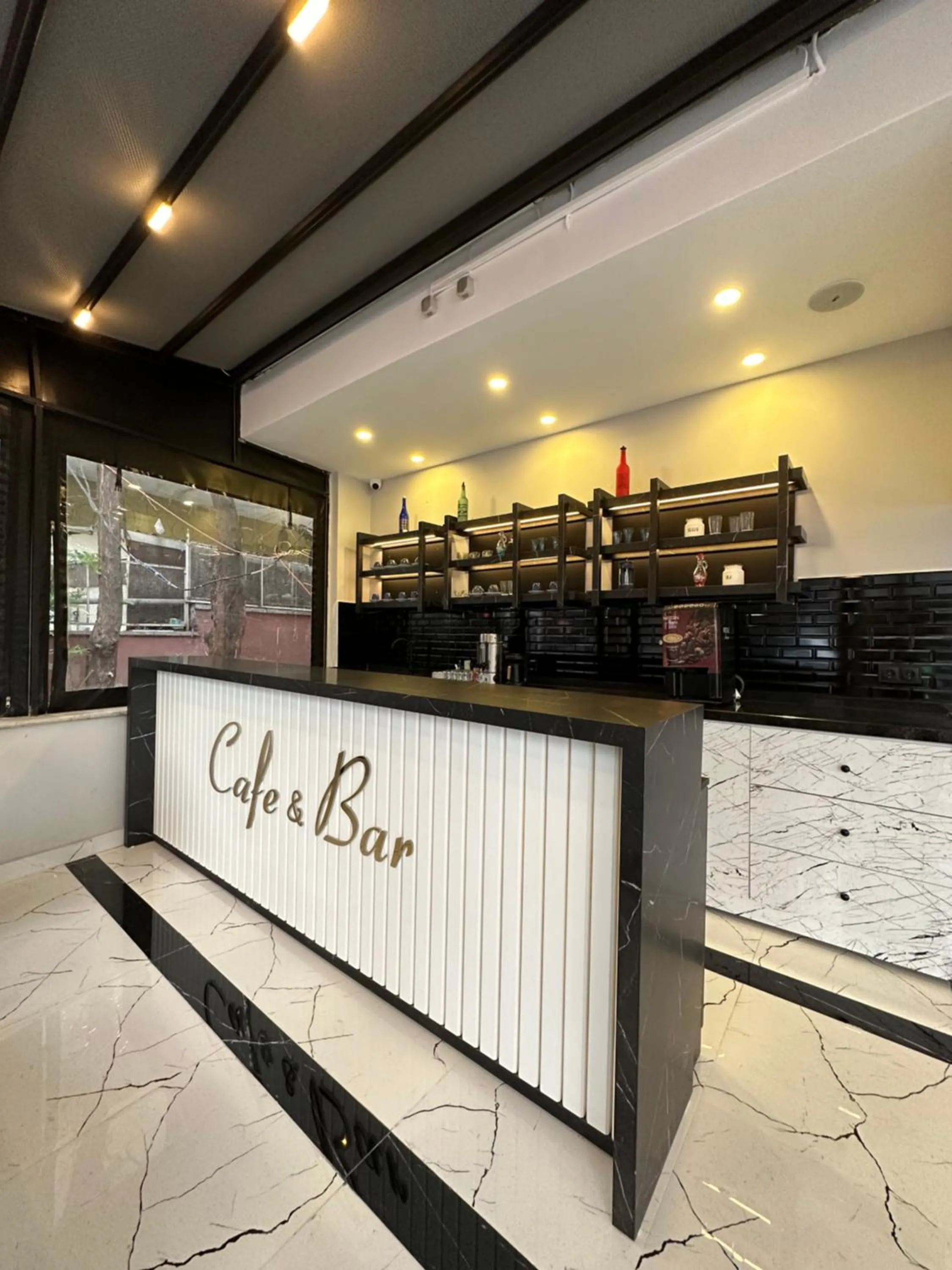 Lounge or bar in İstanbul Paradise Hotel