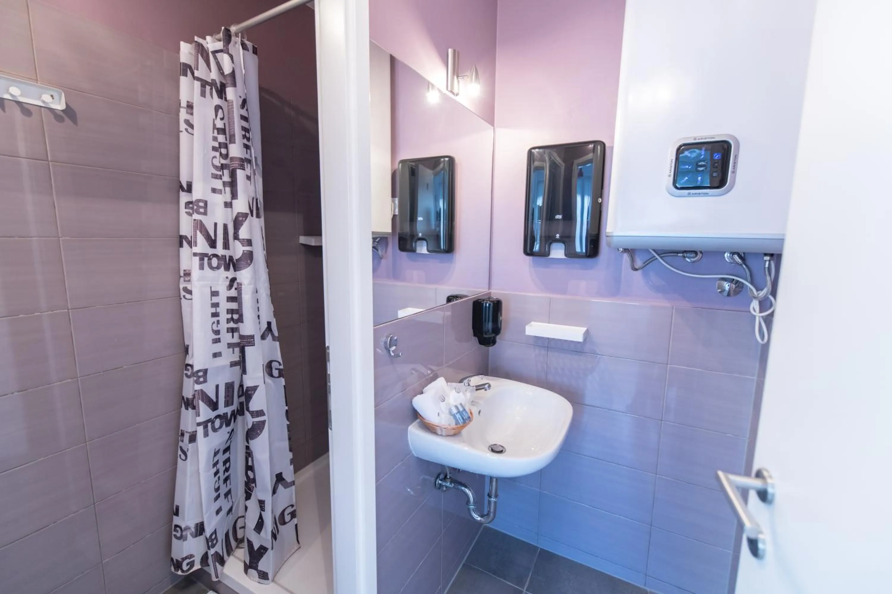 Bathroom in The Dots Hostel