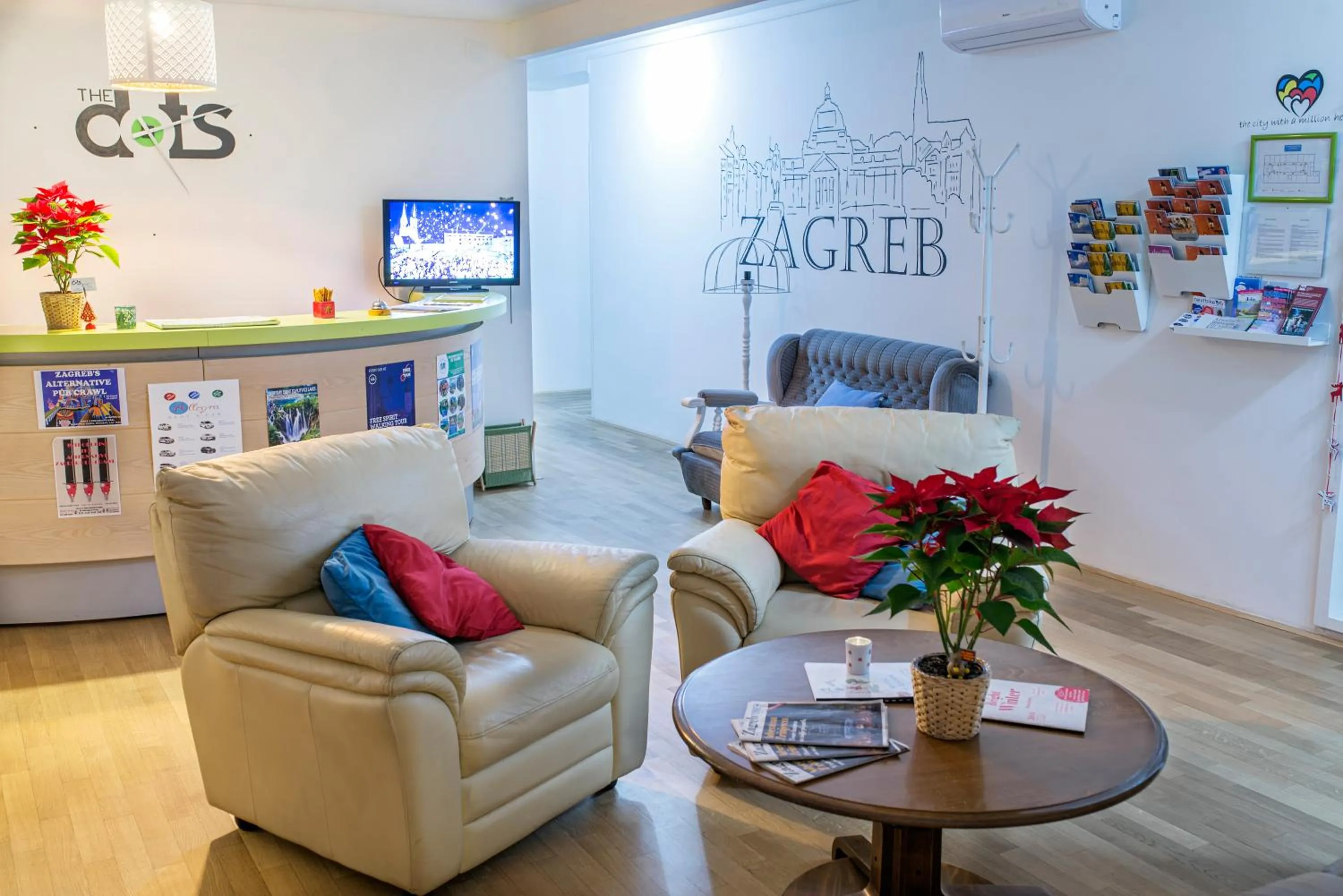 Communal lounge/ TV room in The Dots Hostel