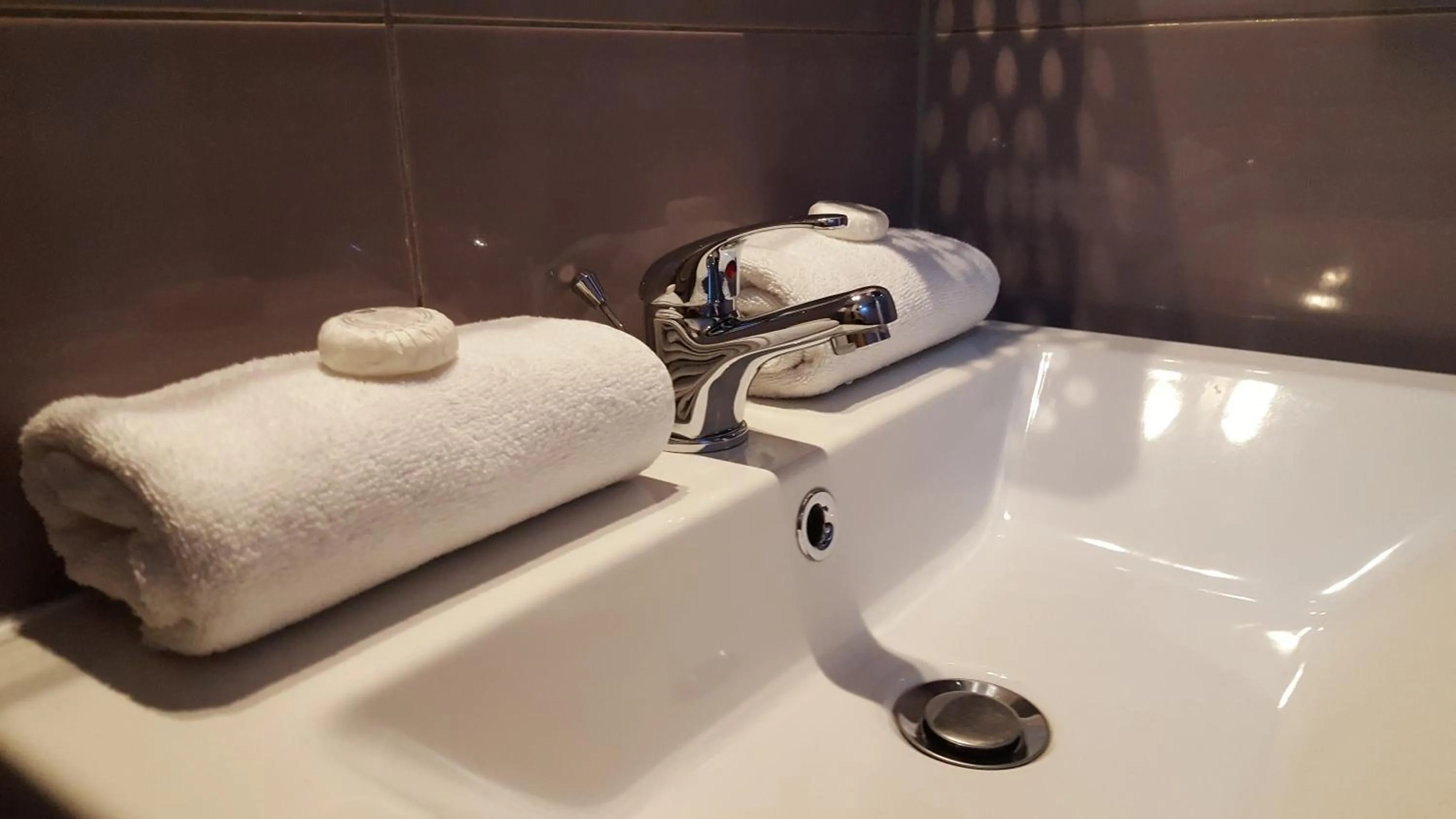 Bathroom in The Dots Hostel