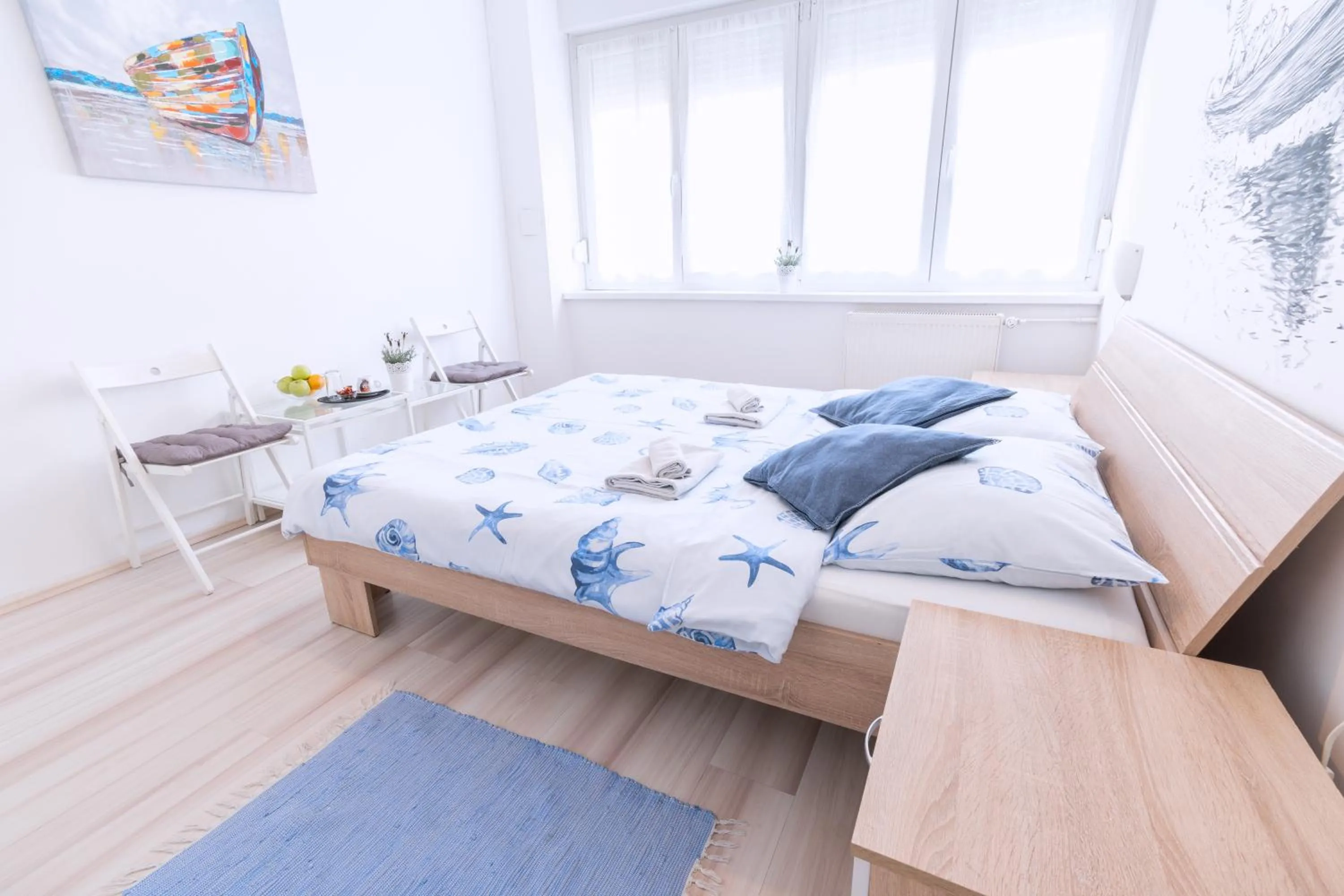 Photo of the whole room in The Dots Hostel