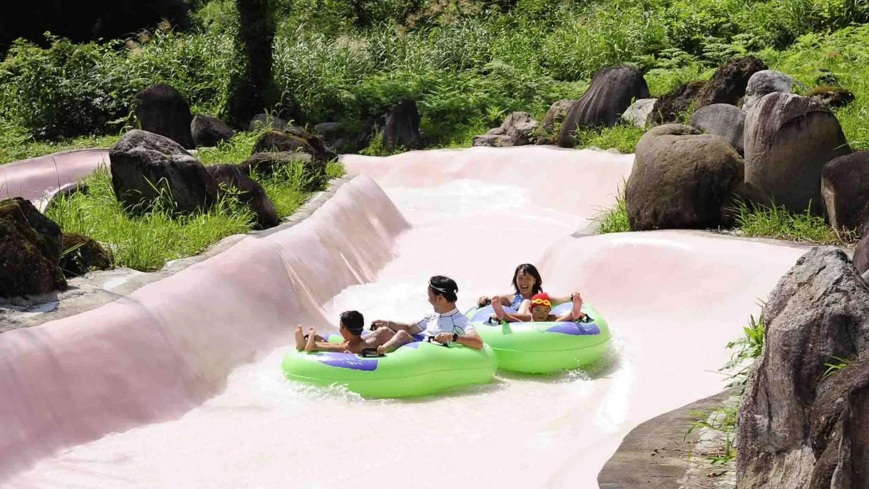 Swimming pool in Hotel Green Plaza Joetsu