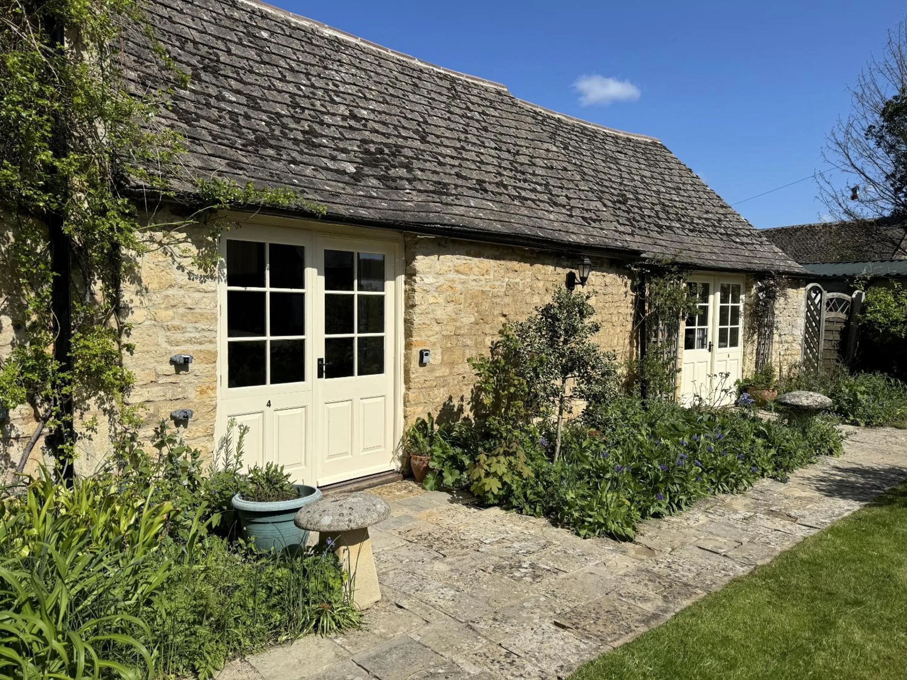 Property building in Guiting Guest House