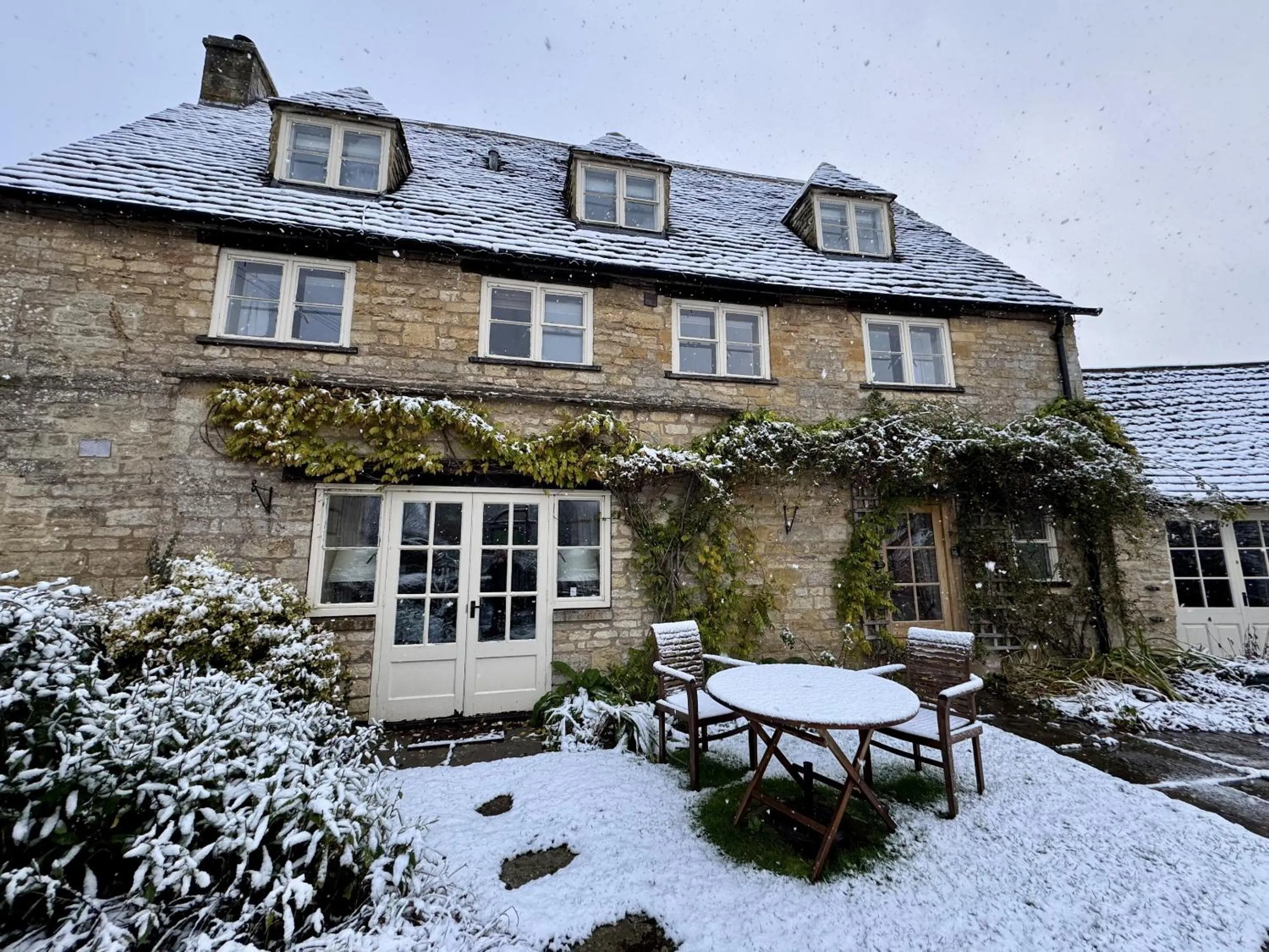 Garden in Guiting Guest House