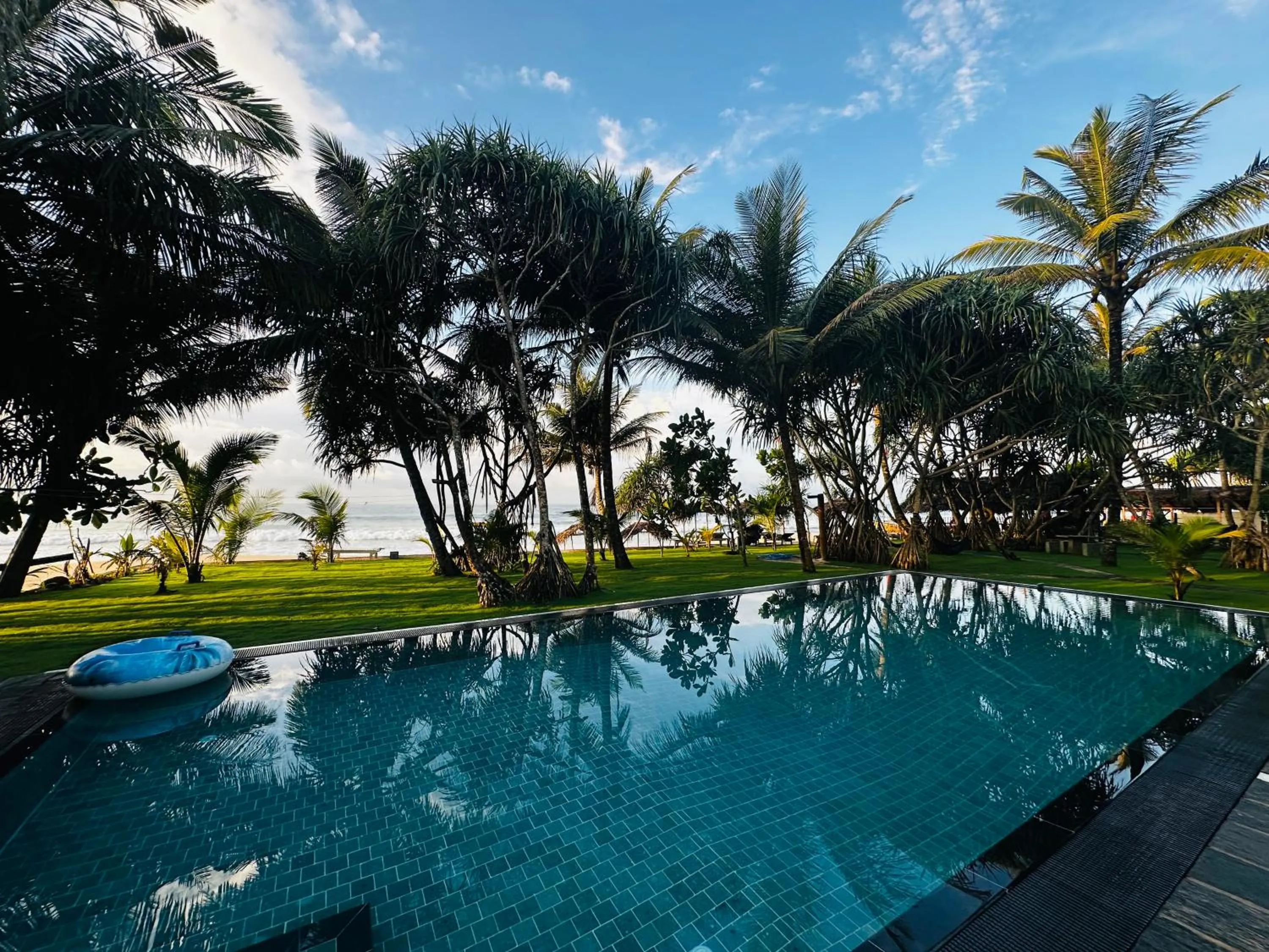 Day in Villa Jungle & Wiener