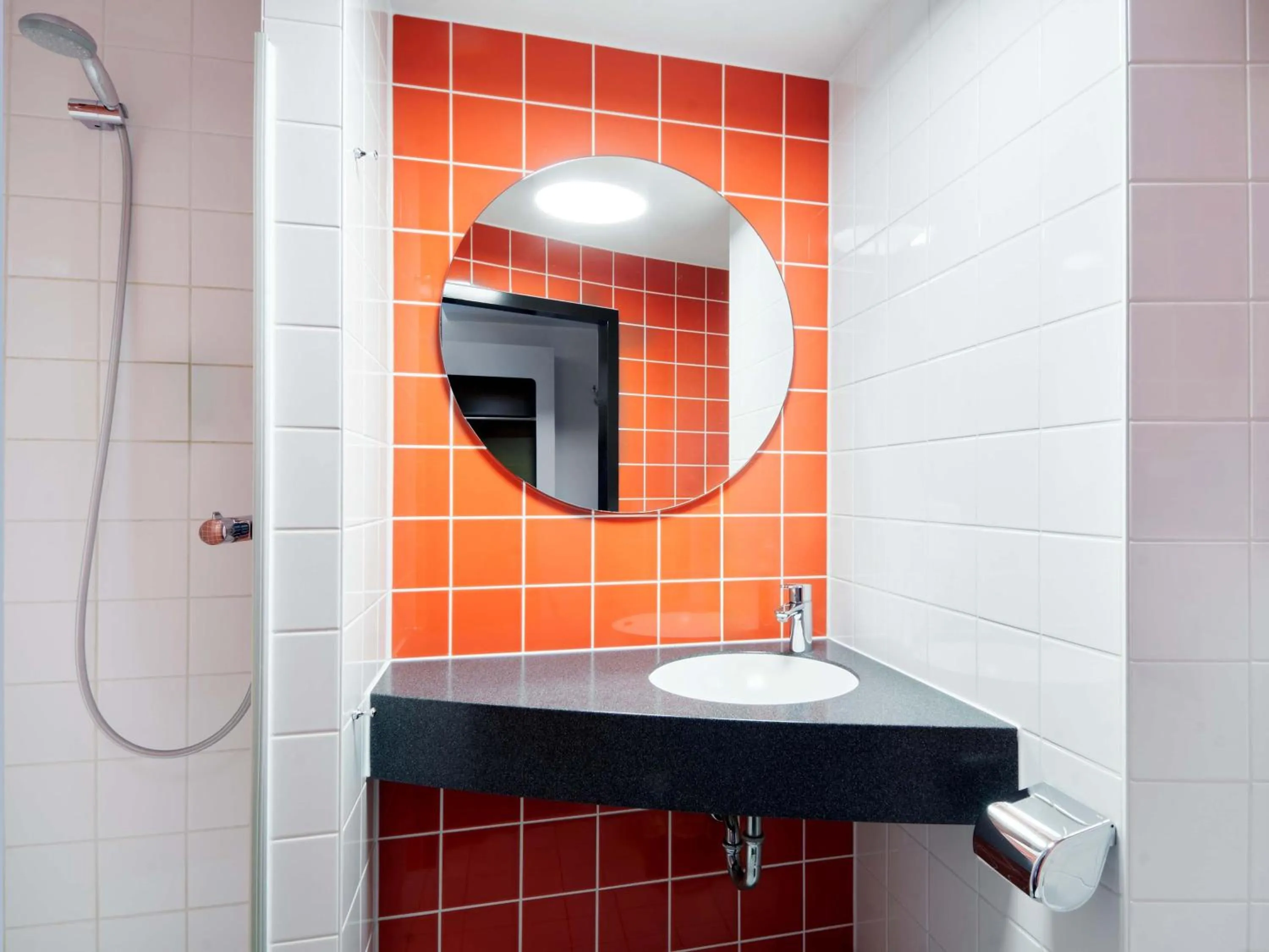 Bathroom in B&B Hotel Aschaffenburg